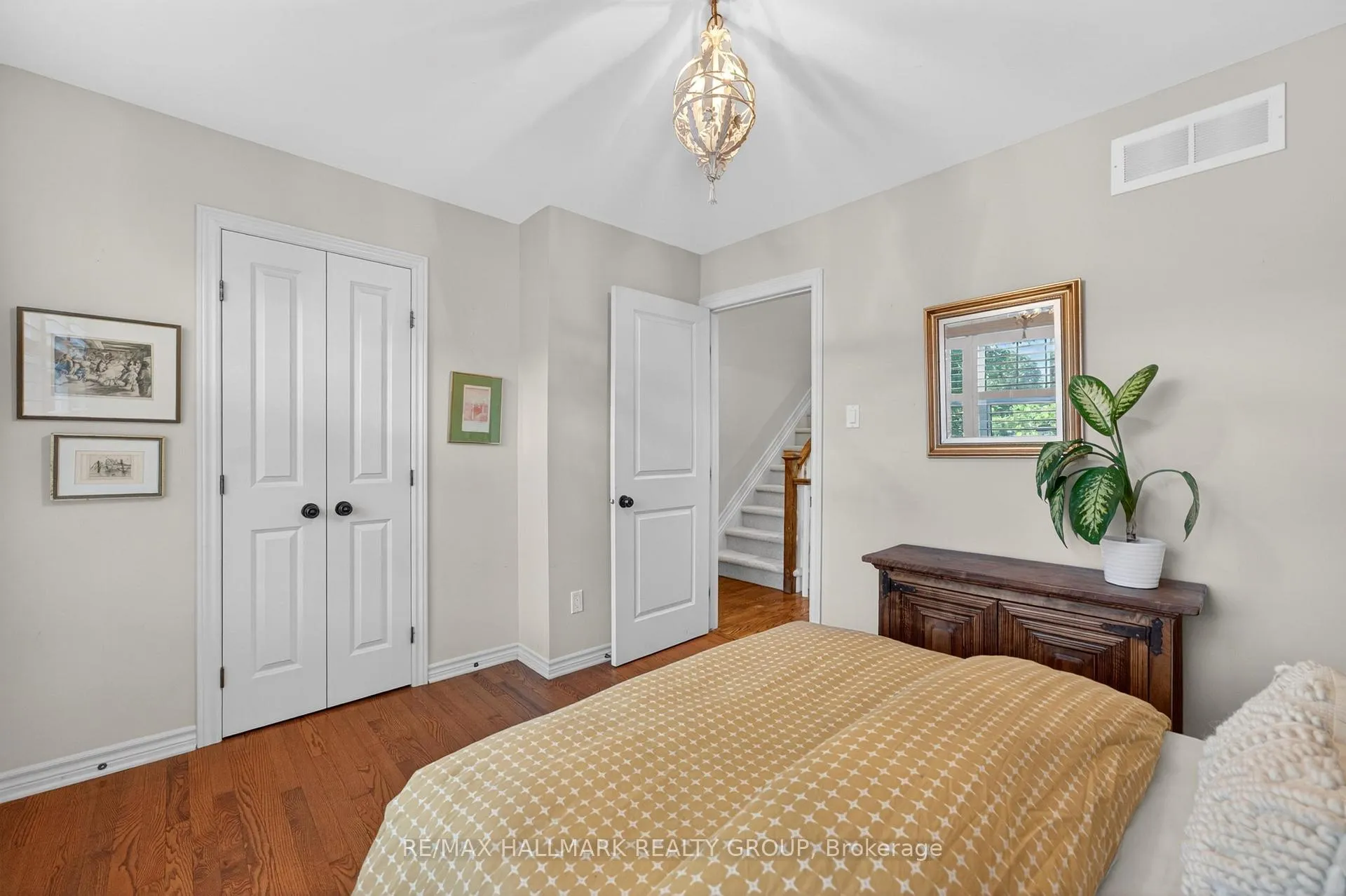 Photo 18 of 320 Iona Street, Ottawa, Westboro/Hampton Park — HOMEH