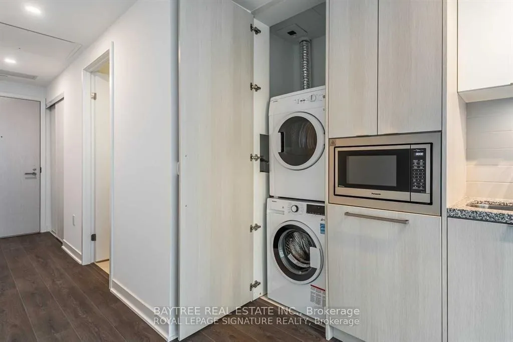 Photo 6 of Unit 4311, 115 Blue Jays Way, Toronto, Waterfront Communities — HOMEH