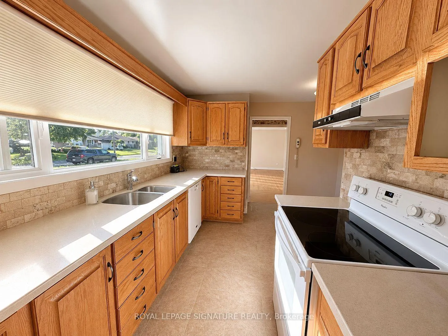 Photo 5 of Unit Main, 475 Fairlawn Street, Oshawa, McLaughlin — HOMEH