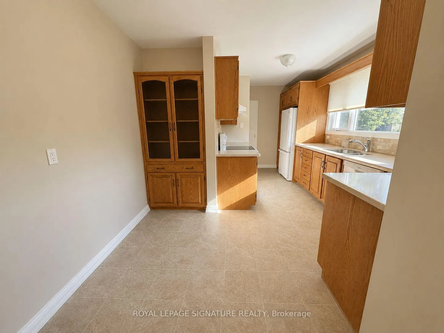 Photo 6 of Unit Main, 475 Fairlawn Street, Oshawa, McLaughlin — HOMEH