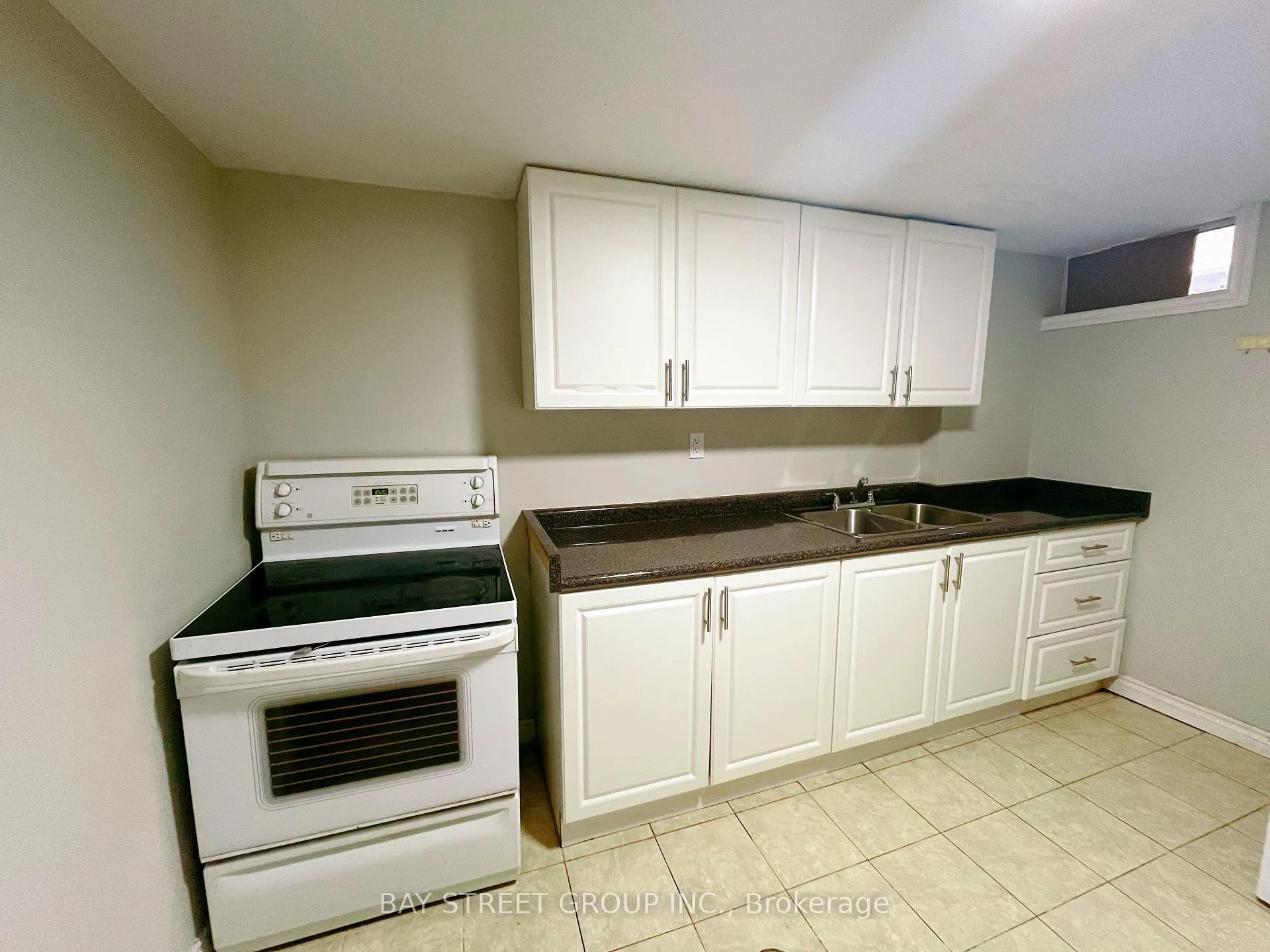 Photo 17 of Unit Lower, 106 St Davids Road, St. Catharines, Burleigh Hill — HOMEH
