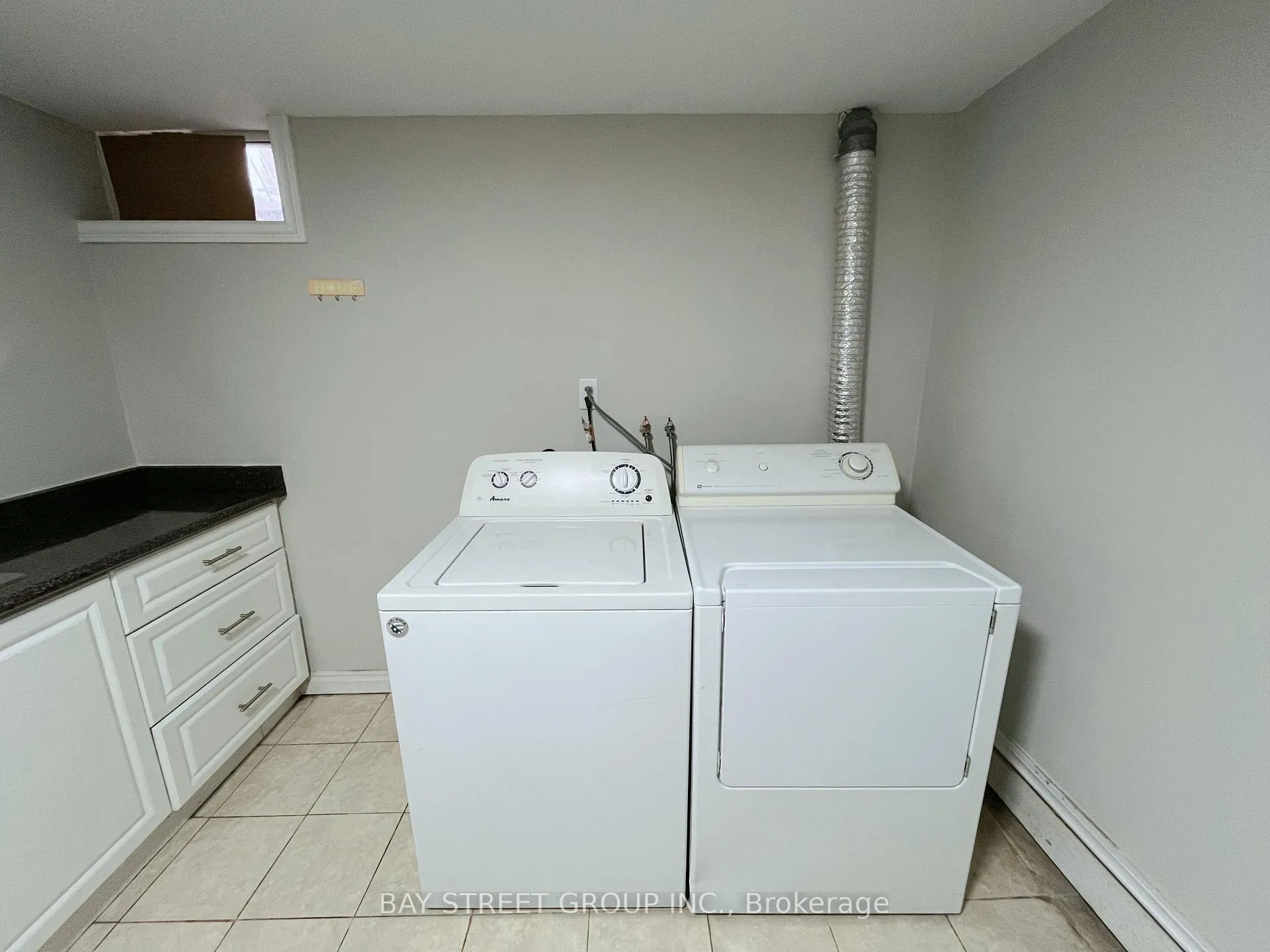 Photo 16 of Unit Lower, 106 St Davids Road, St. Catharines, Burleigh Hill — HOMEH