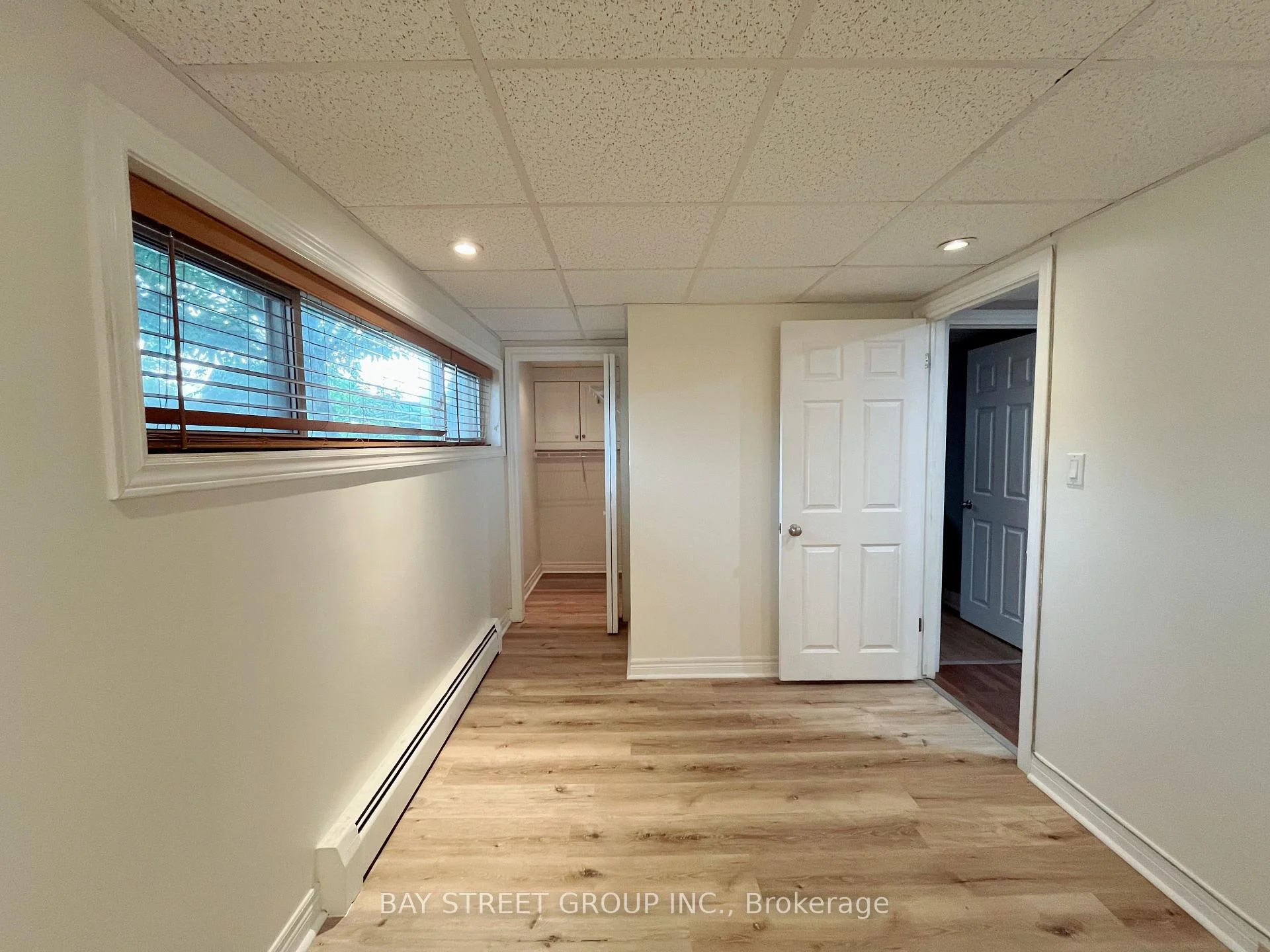 Photo 5 of Unit Lower, 106 St Davids Road, St. Catharines, Burleigh Hill — HOMEH