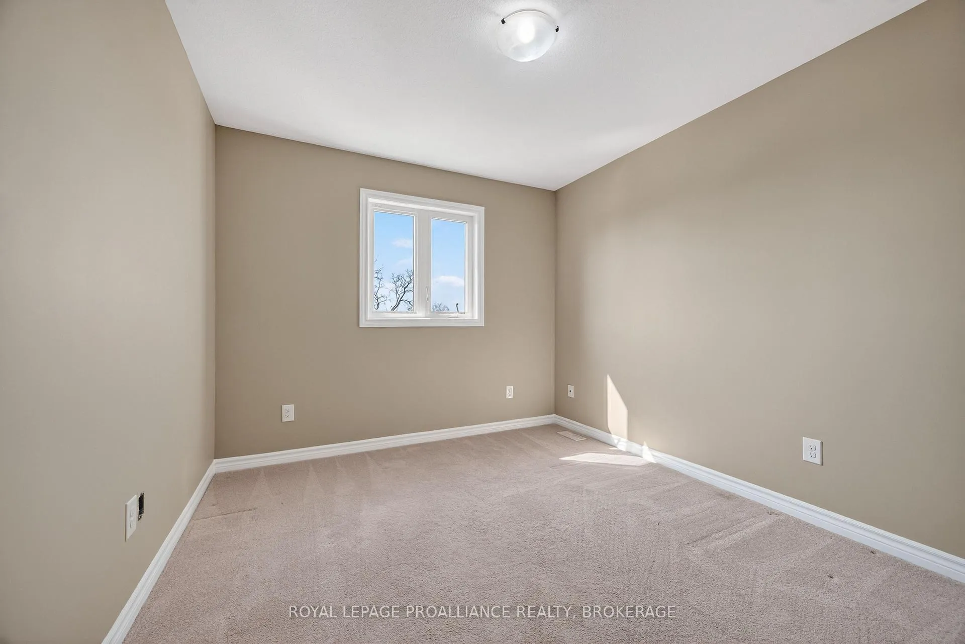 Photo 25 of 953 Blossom Street, Kingston, City Northwest — HOMEH