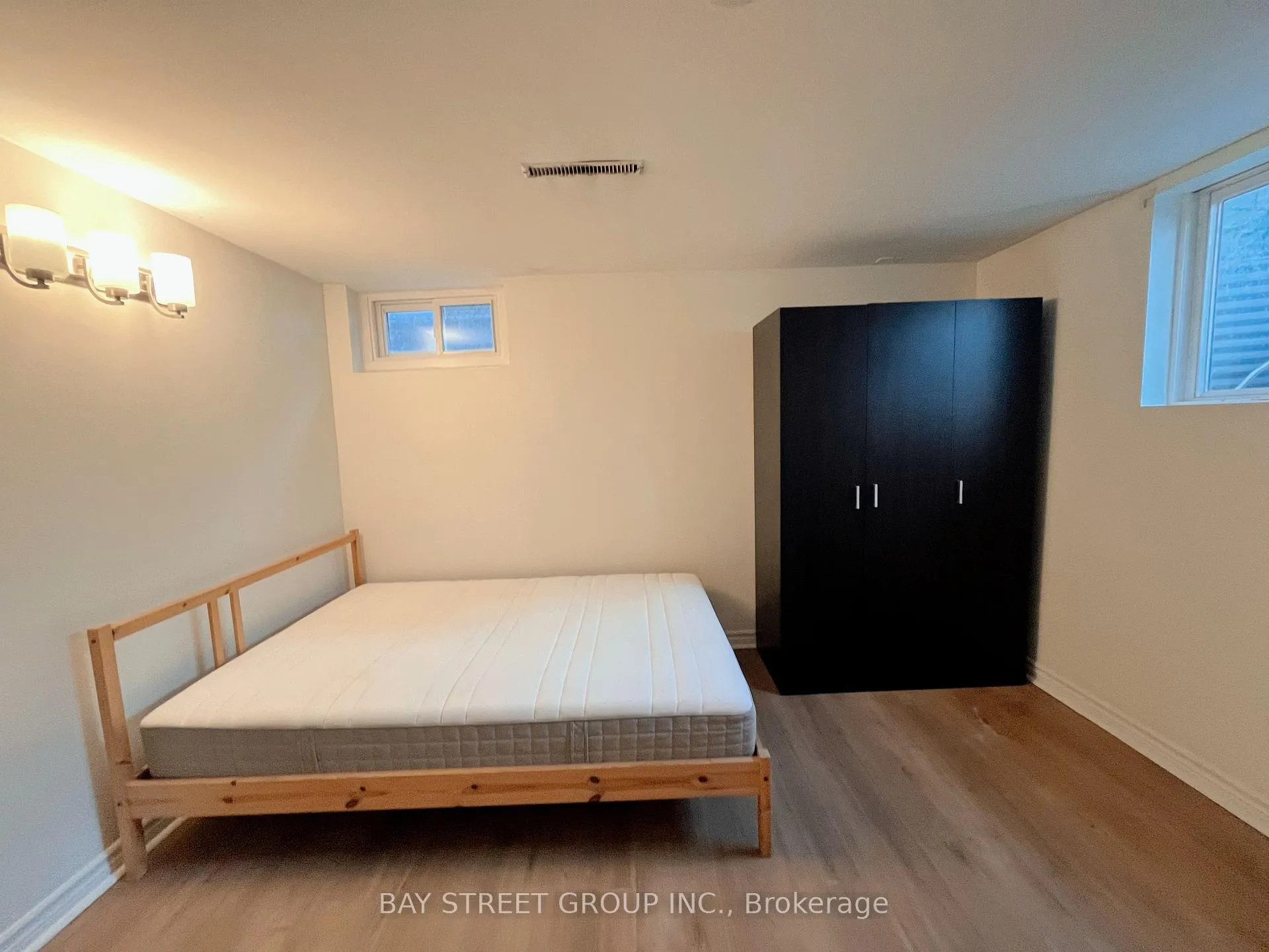 Photo 5 of Unit #Lower, 12 Wakil Drive, St. Catharines, Glendale/Glenridge — HOMEH