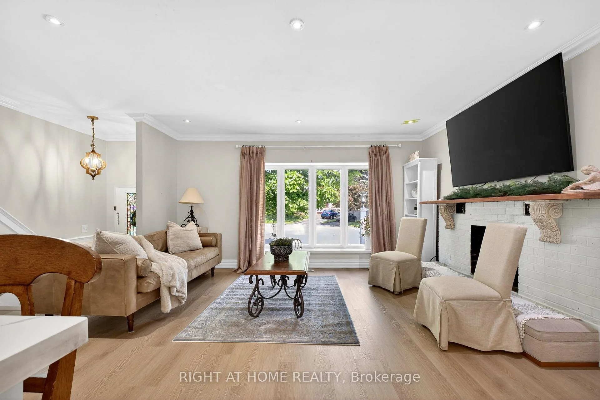 Photo 6 of 20 Cardiff Court, Whitby, Lynde Creek — HOMEH
