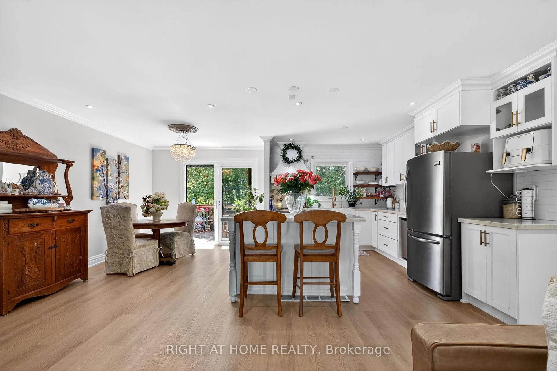 Photo 8 of 20 Cardiff Court, Whitby, Lynde Creek — HOMEH