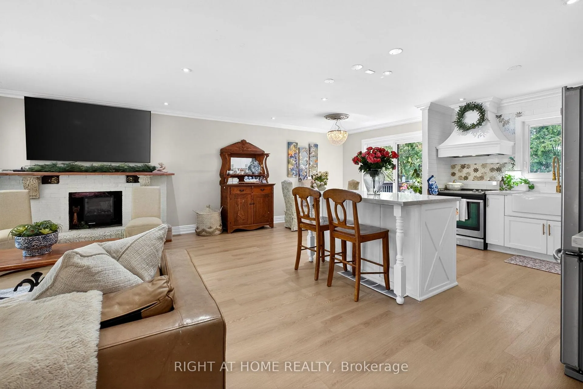 Photo 12 of 20 Cardiff Court, Whitby, Lynde Creek — HOMEH
