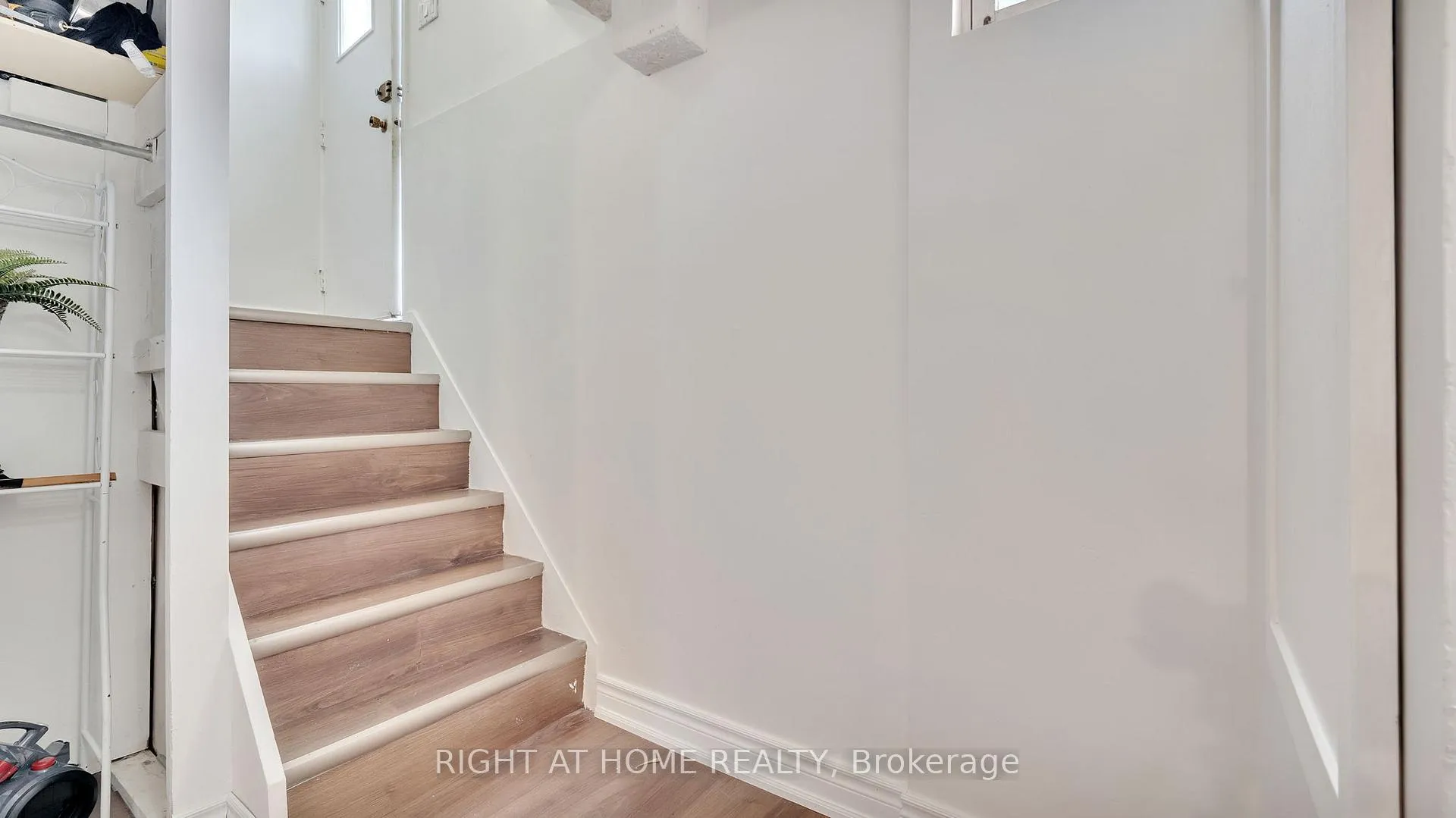 Photo 19 of 20 Cardiff Court, Whitby, Lynde Creek — HOMEH