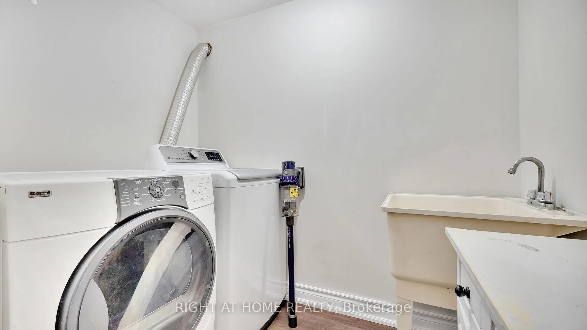 Photo 29 of 20 Cardiff Court, Whitby, Lynde Creek — HOMEH