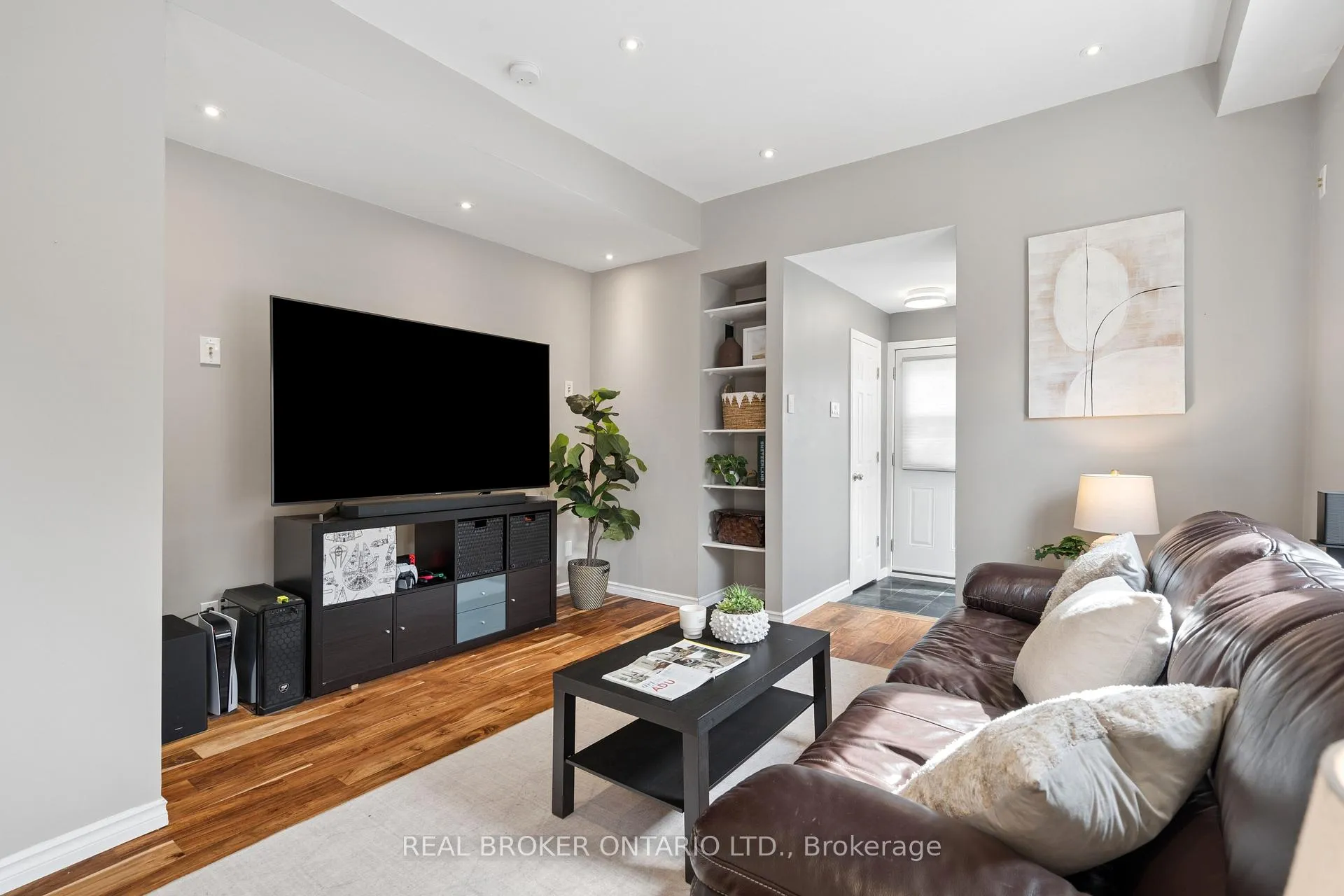 Photo 12 of 26 Dublin Street N, Guelph, Downtown — HOMEH
