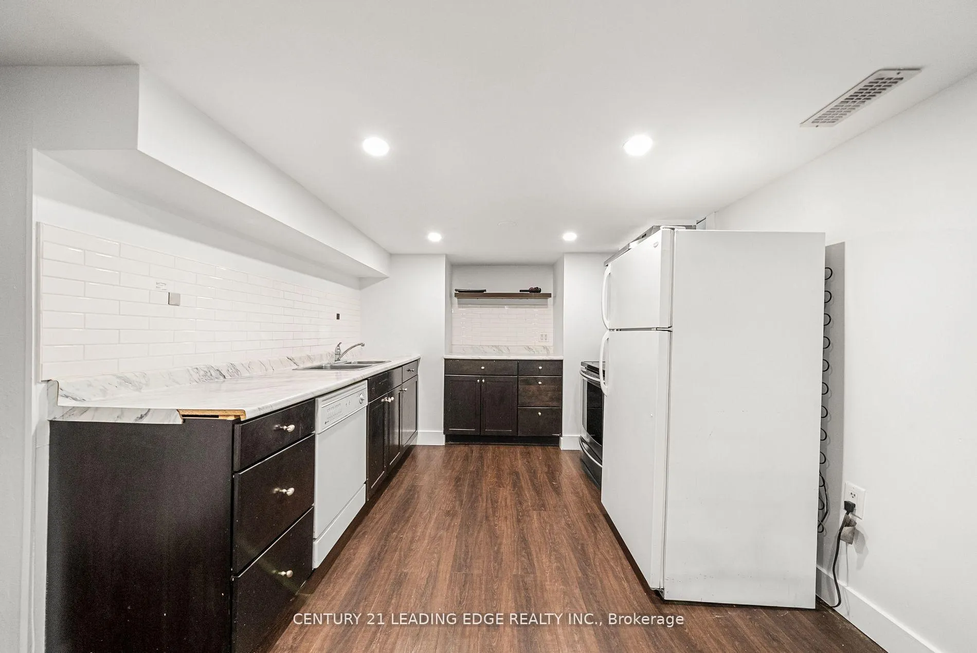 Photo 7 of Unit unit 1B, 620 Birchmount Road, Scarborough, Clairlea-Birchmount — HOMEH