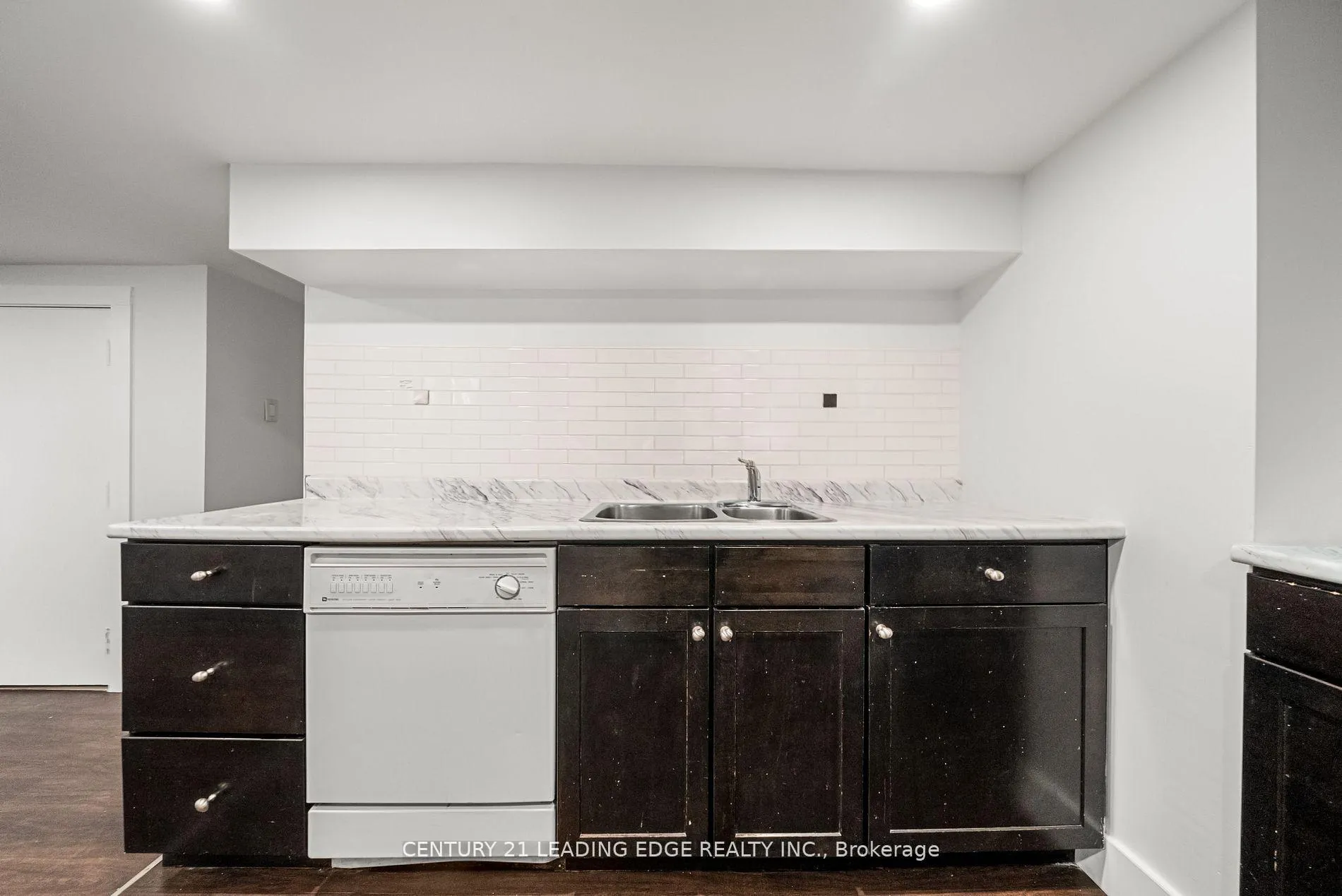 Photo 8 of Unit unit 1B, 620 Birchmount Road, Scarborough, Clairlea-Birchmount — HOMEH