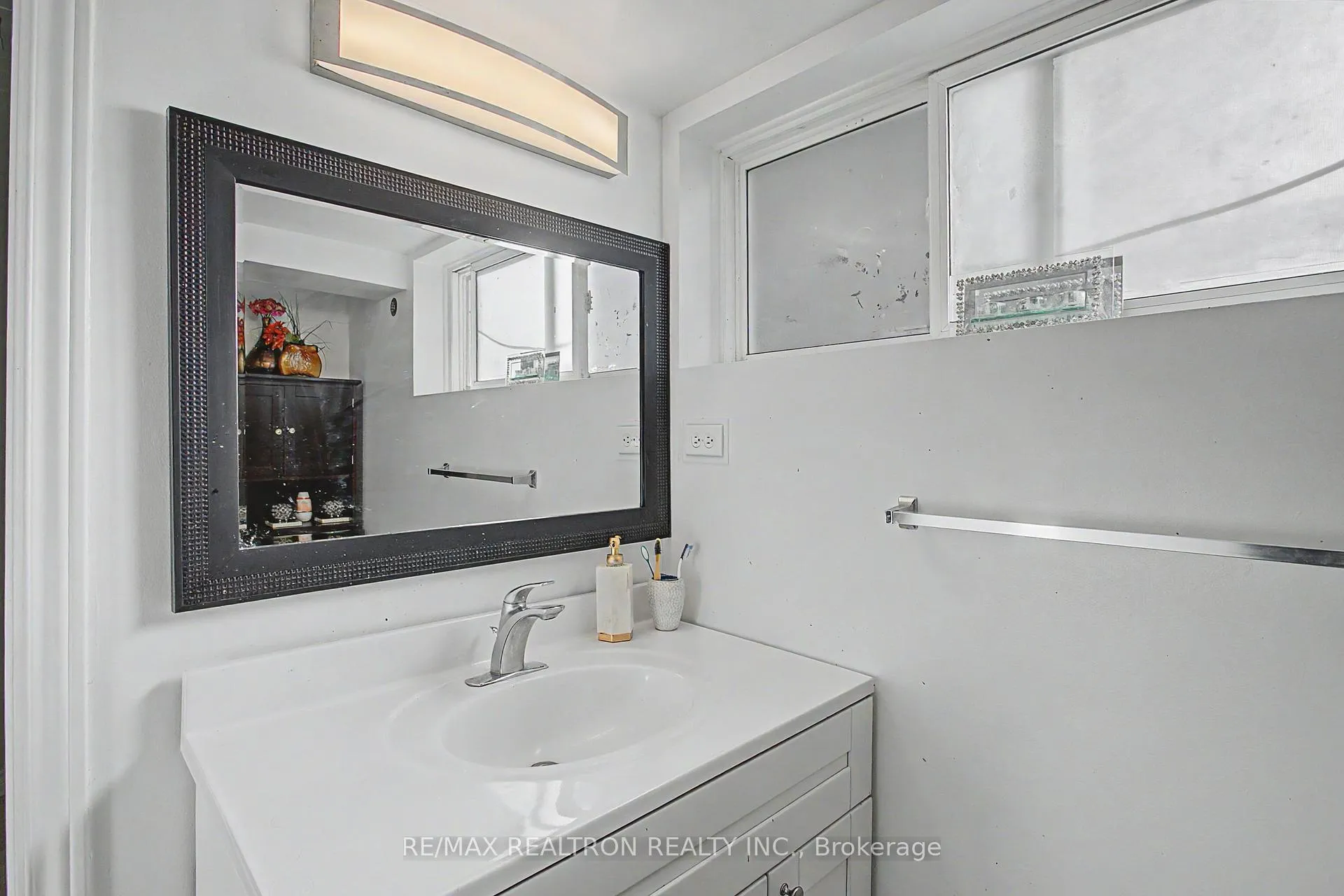 Photo 23 of 6 Turnbull Road, Ajax, South East — HOMEH