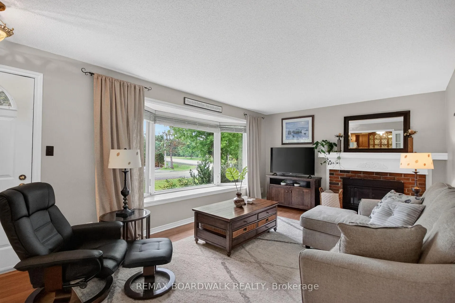 Photo 2 of 6963 Marco Street, Ottawa, Greely — HOMEH