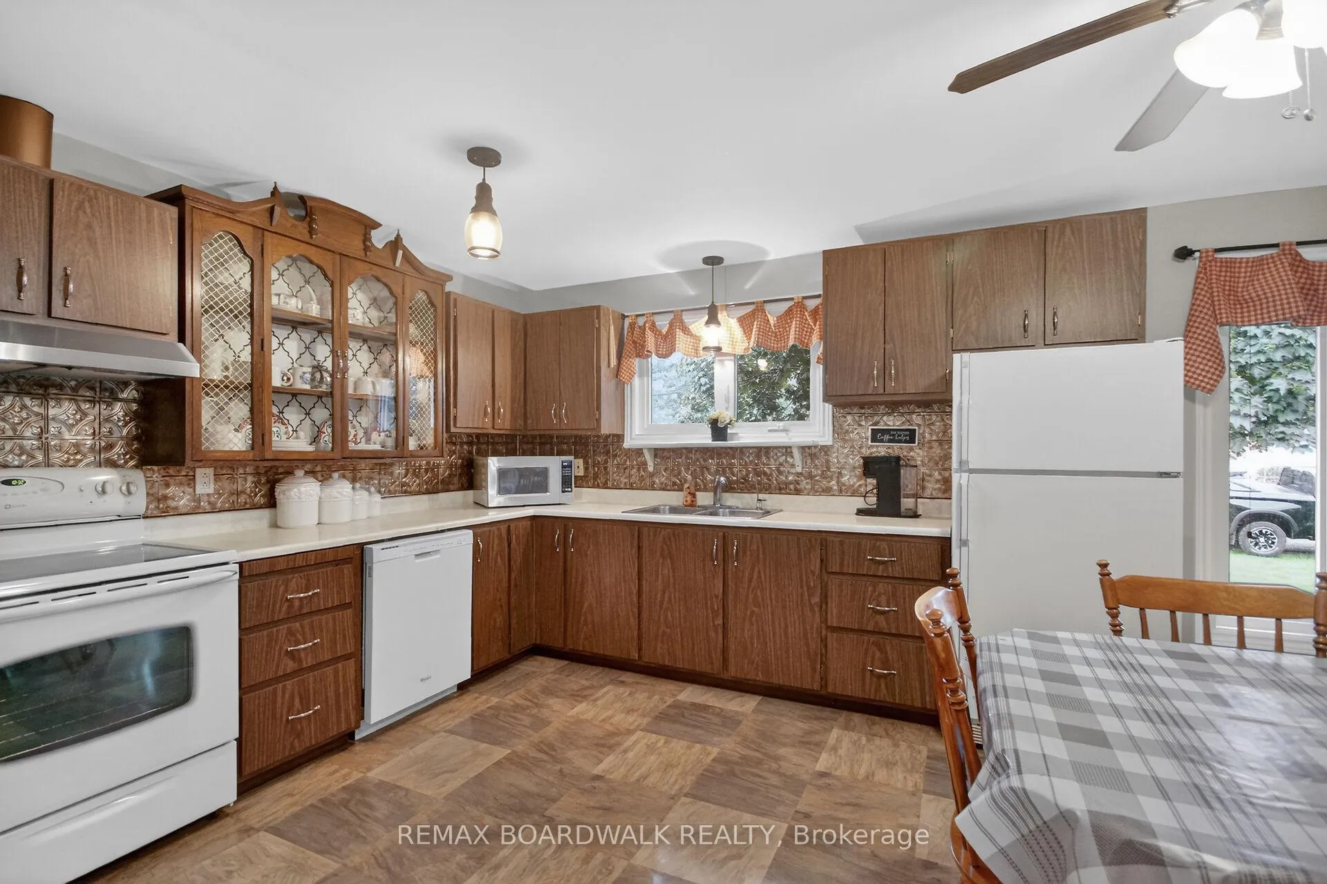 Photo 18 of 6963 Marco Street, Ottawa, Greely — HOMEH