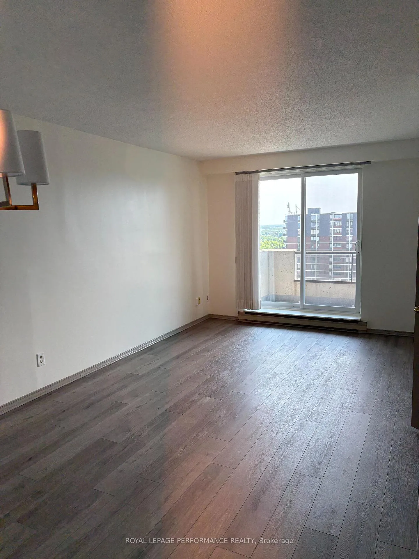 Photo 10 of Unit PH8, 1705 Playfair Drive, Ottawa, Playfair Park — HOMEH