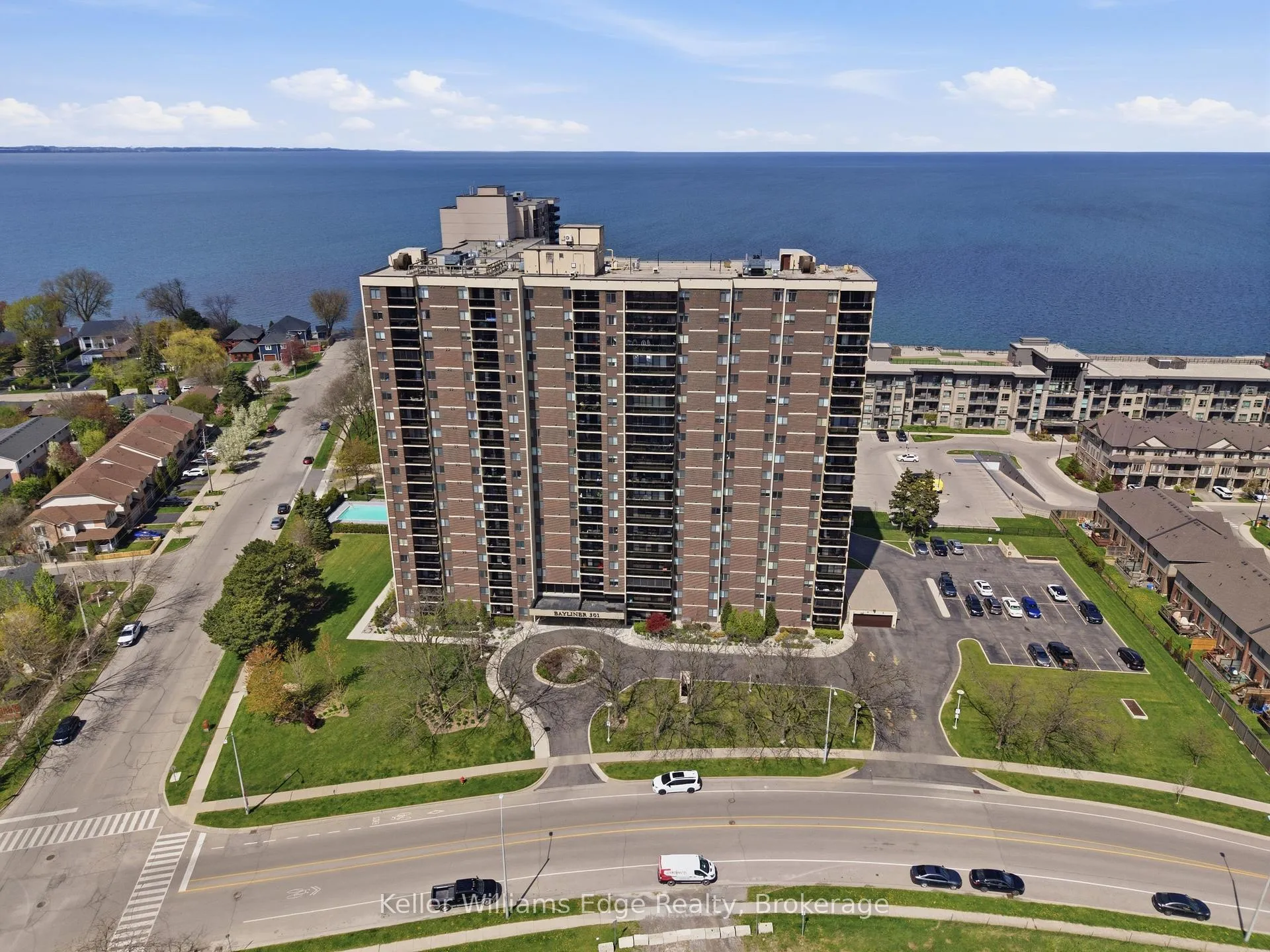 Photo 3 of Unit 507, 301 Frances Avenue, Hamilton, Lakeshore — HOMEH