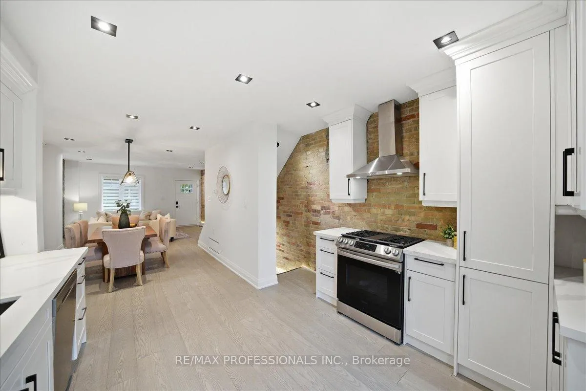 Photo 14 of 777 Dufferin Street, Toronto, Dufferin Grove — HOMEH