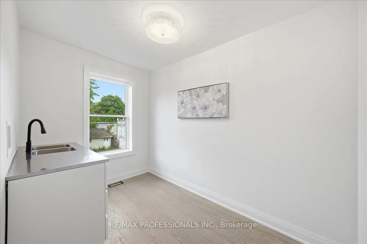 Photo 19 of 777 Dufferin Street, Toronto, Dufferin Grove — HOMEH