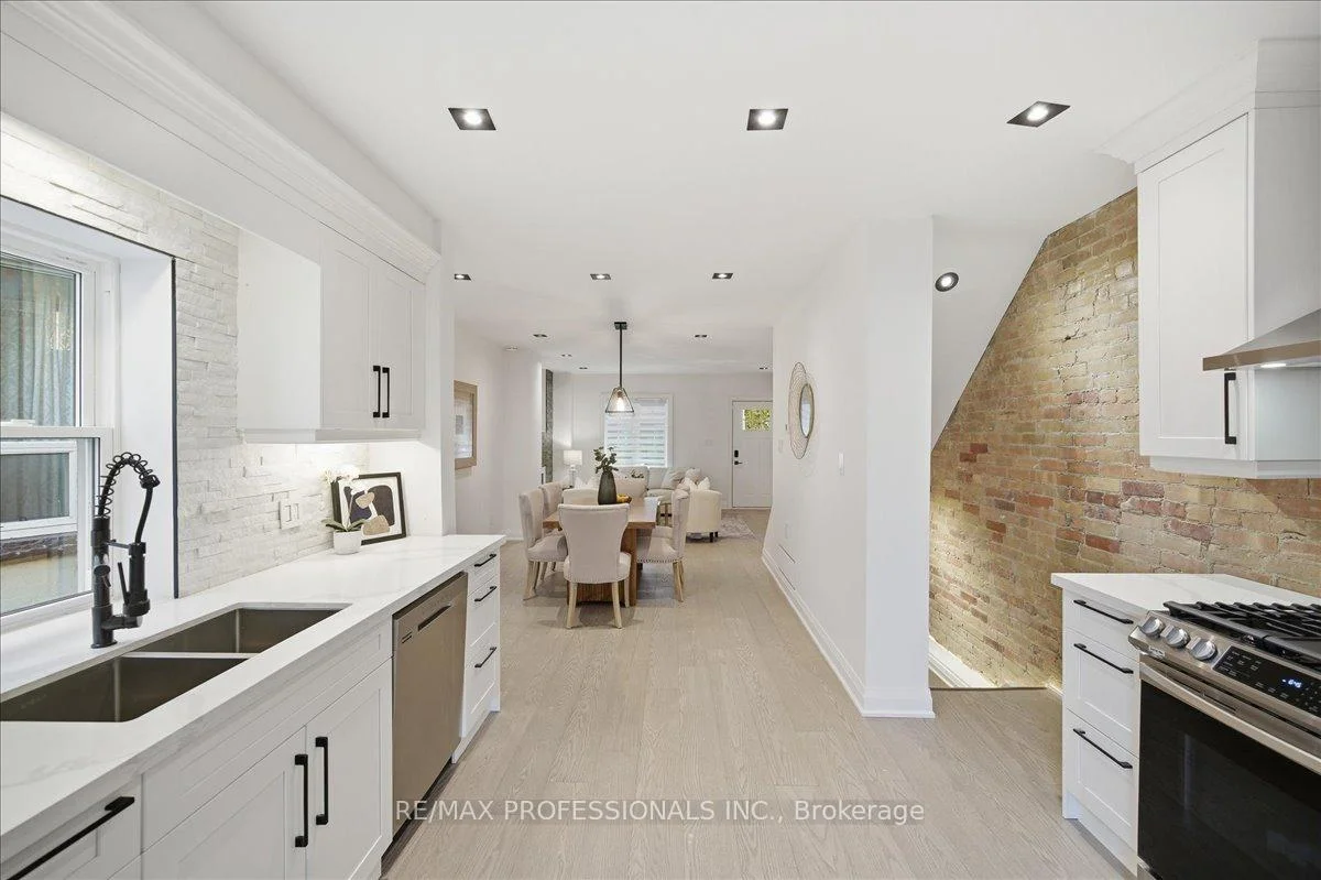 Photo 18 of 777 Dufferin Street, Toronto, Dufferin Grove — HOMEH