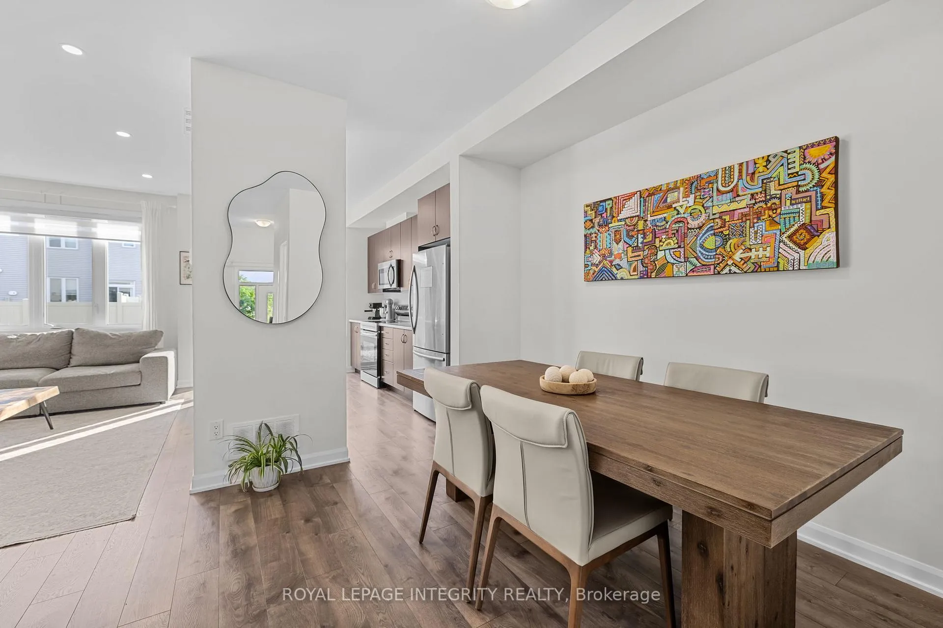 Photo 4 of 43 Finglas Court, Ottawa, Barrhaven - Half Moon Bay — HOMEH