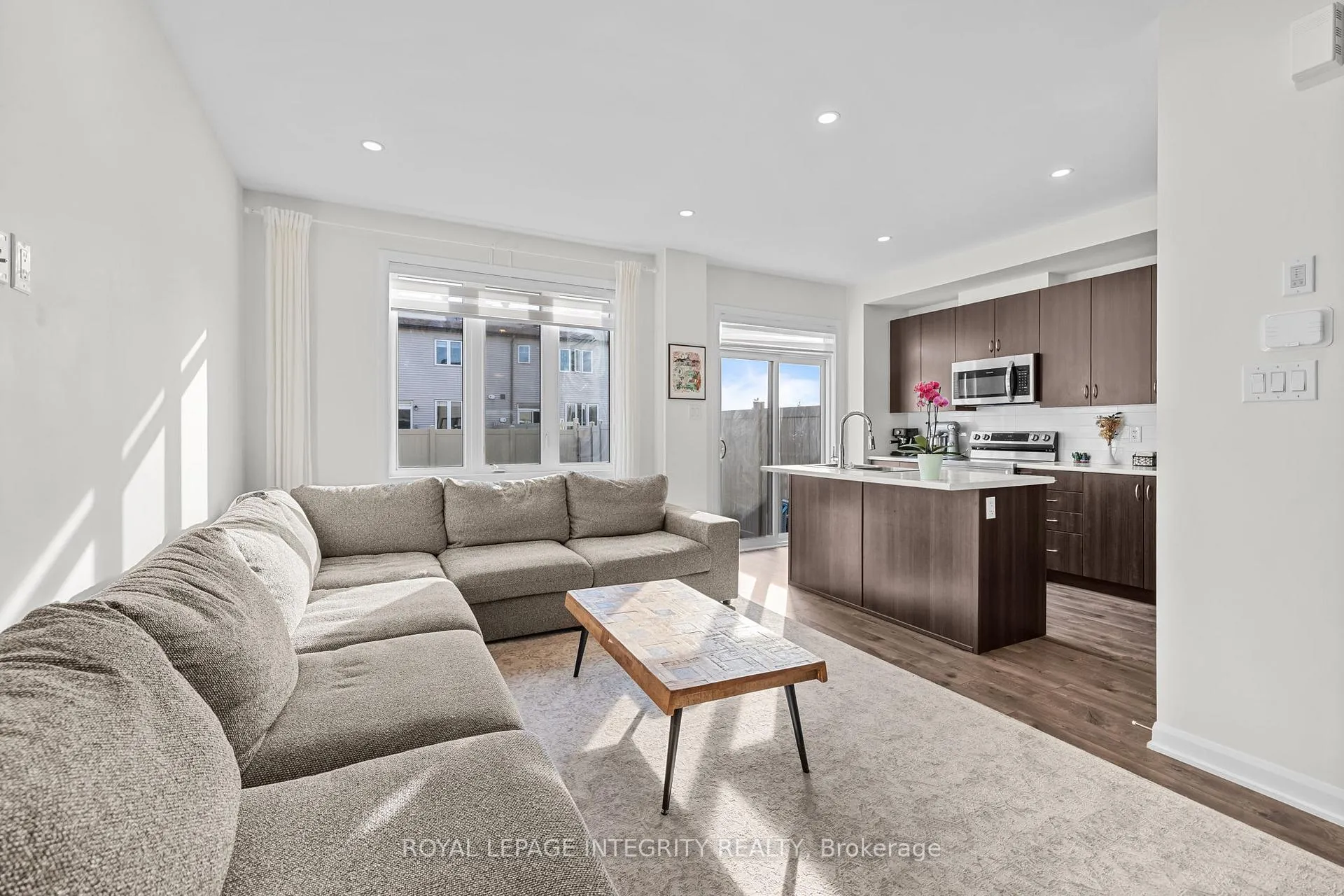 Photo 6 of 43 Finglas Court, Ottawa, Barrhaven - Half Moon Bay — HOMEH