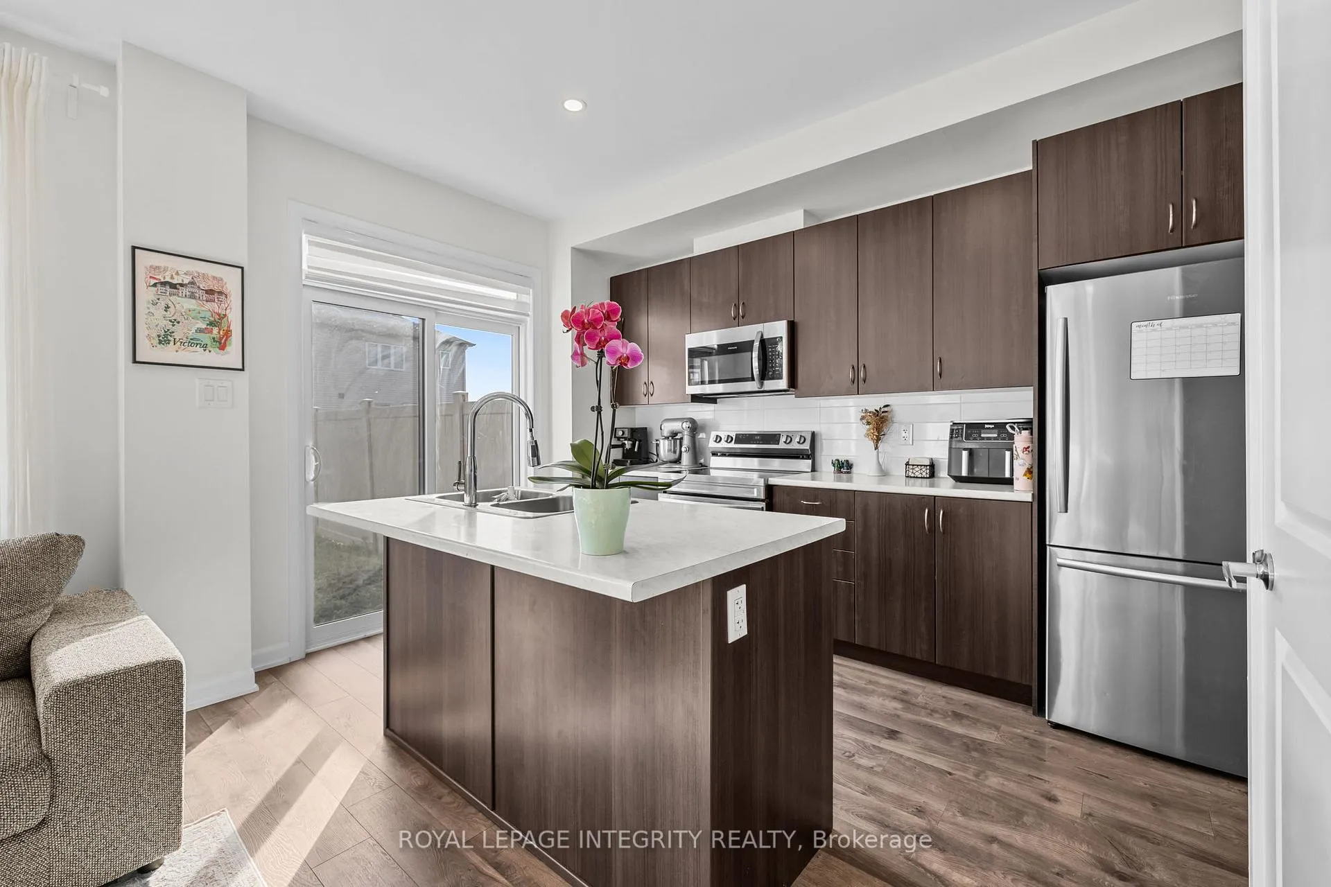 Photo 9 of 43 Finglas Court, Ottawa, Barrhaven - Half Moon Bay — HOMEH