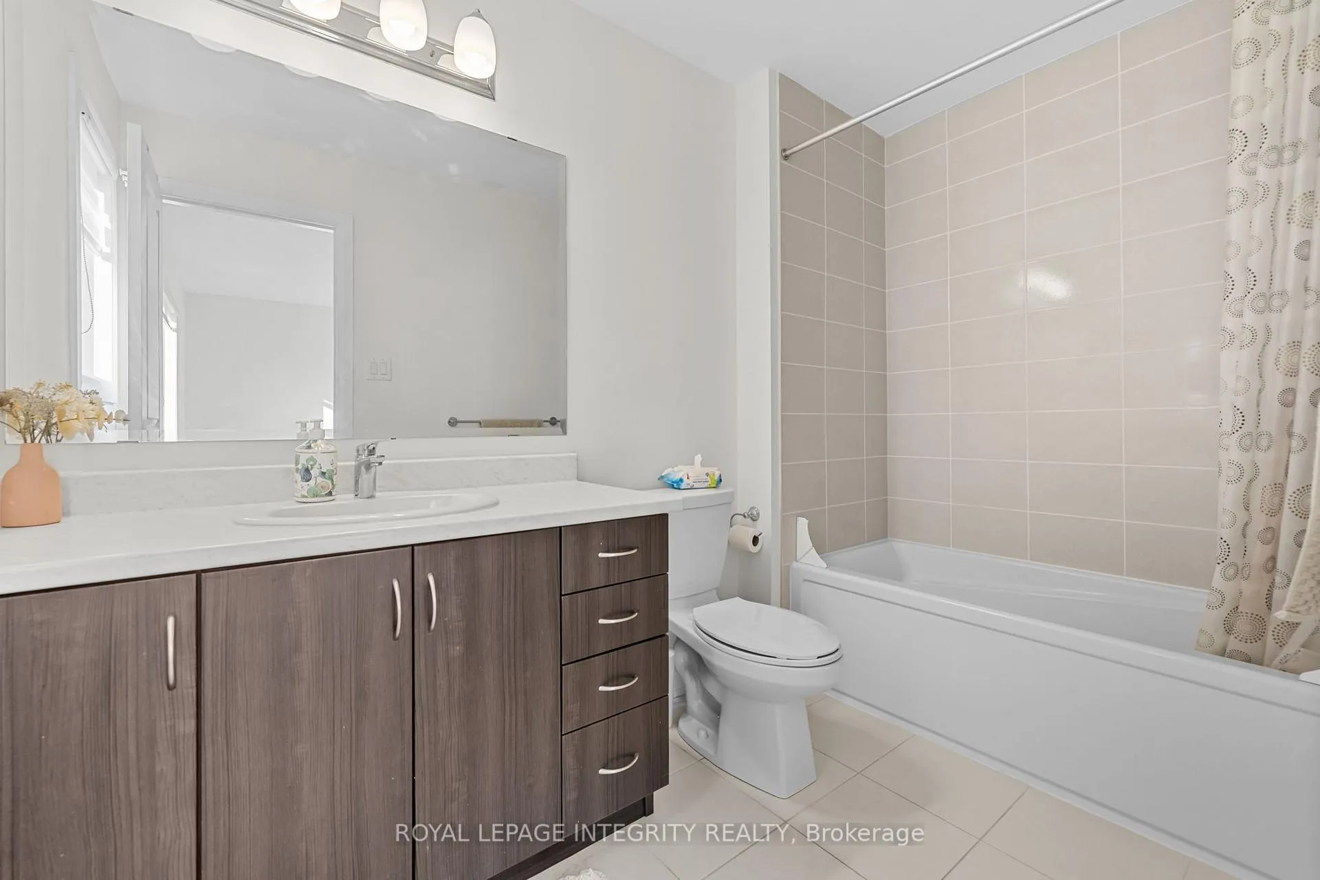 Photo 18 of 43 Finglas Court, Ottawa, Barrhaven - Half Moon Bay — HOMEH