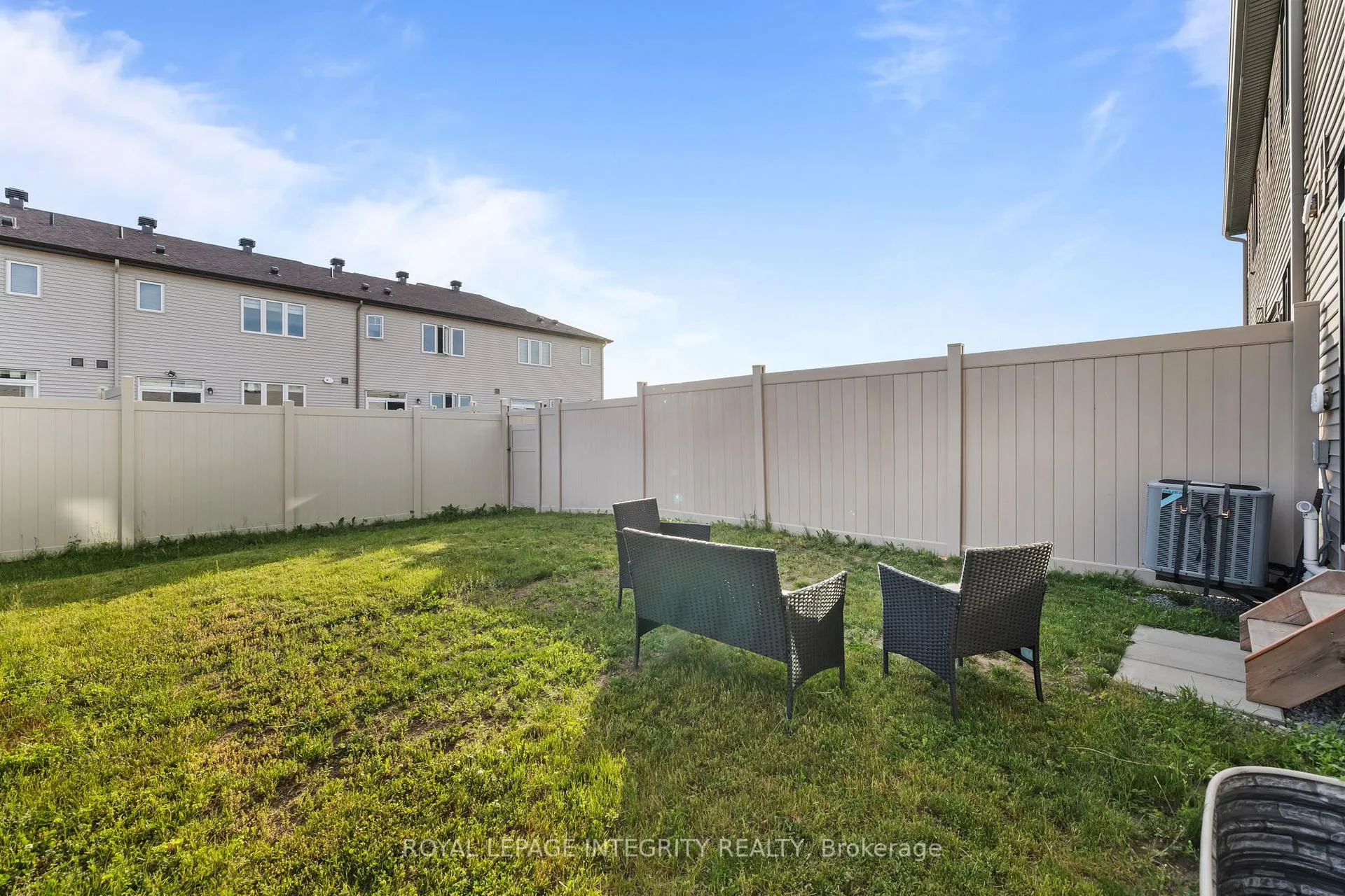 Photo 31 of 43 Finglas Court, Ottawa, Barrhaven - Half Moon Bay — HOMEH