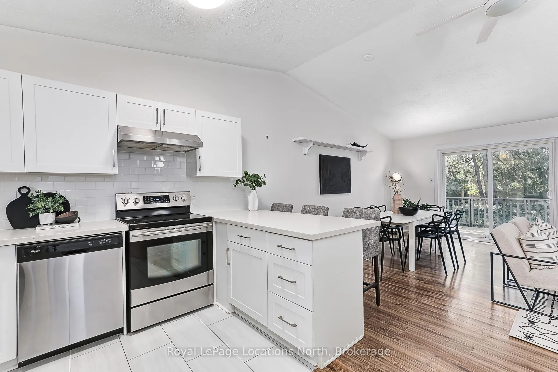 Photo 10 of 5 Dawson Drive, Collingwood — HOMEH