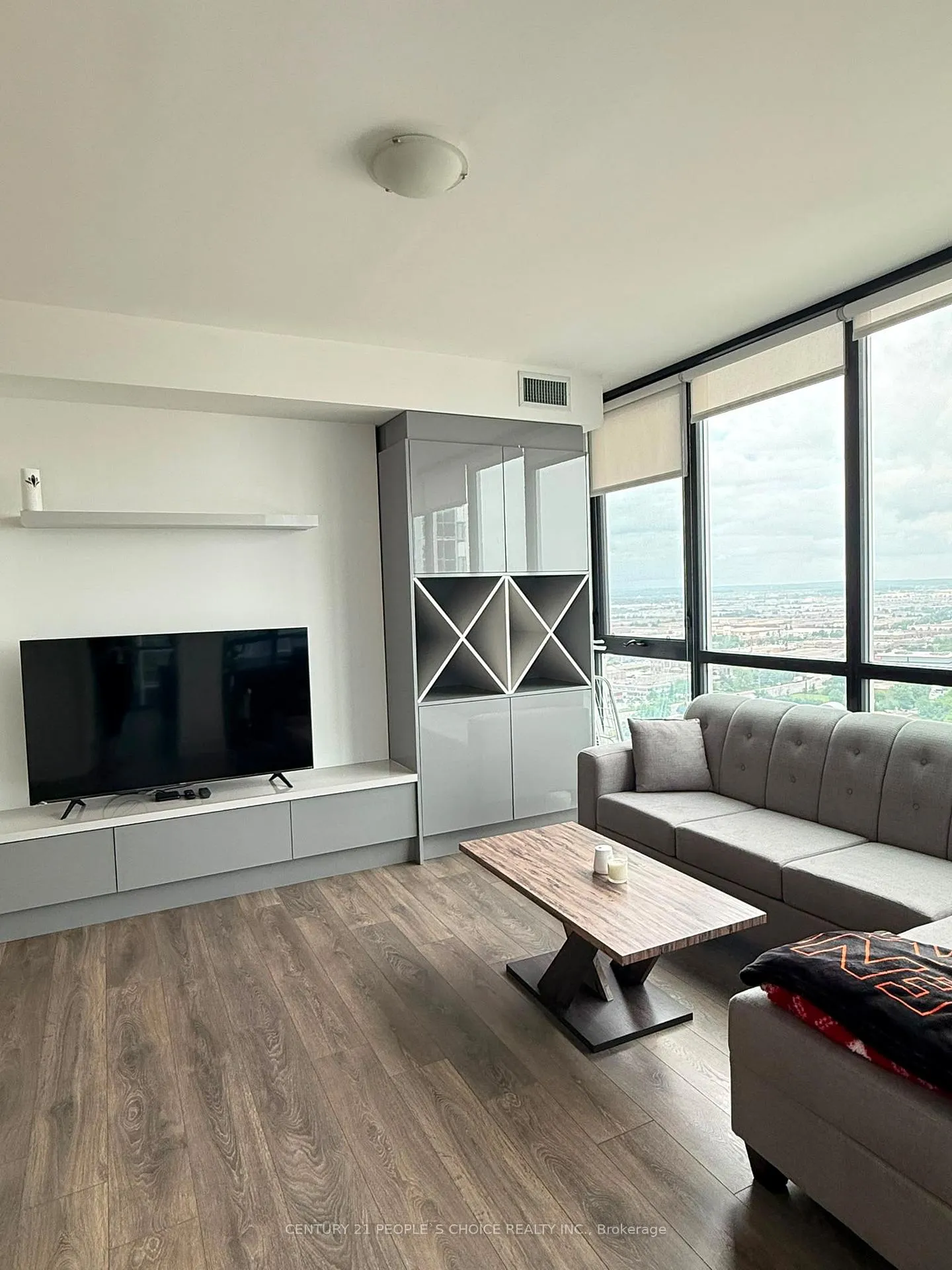 Photo 8 of Unit 2508, 2916 Highway 7, Vaughan, Concord — HOMEH