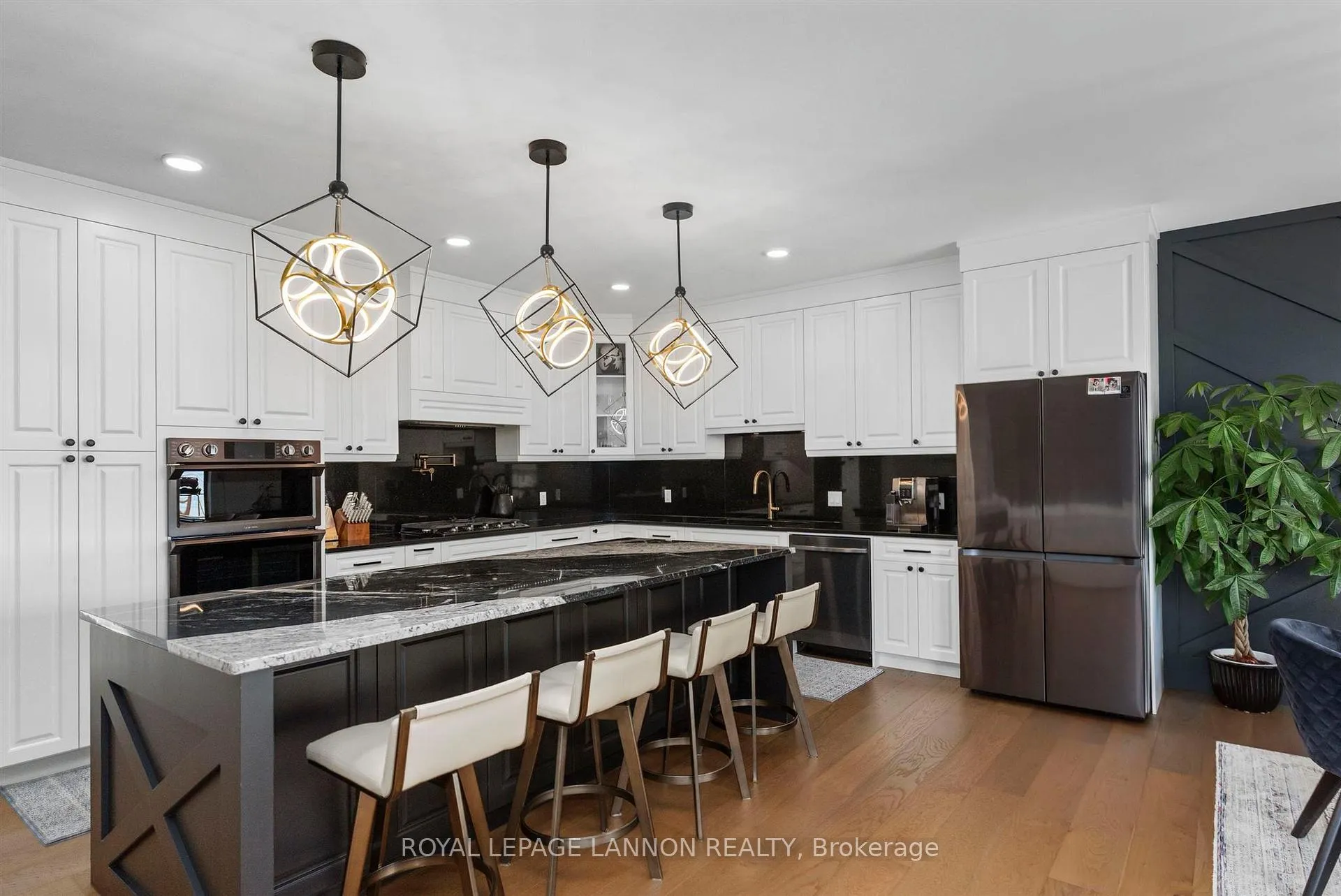 Photo 8 of 2111 Magnolia Drive, Thunder Bay, Parkdale — HOMEH