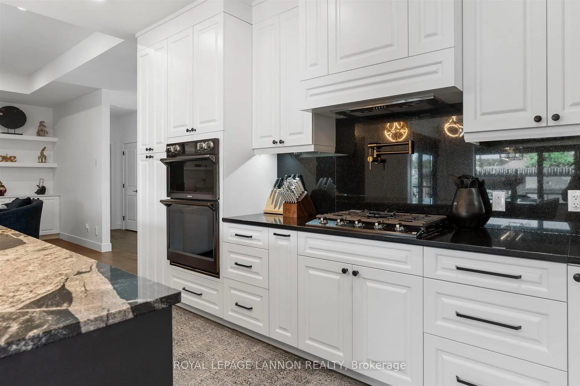 Photo 11 of 2111 Magnolia Drive, Thunder Bay, Parkdale — HOMEH