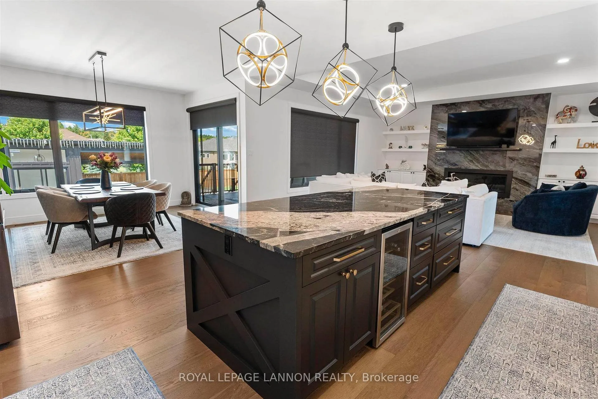 Photo 12 of 2111 Magnolia Drive, Thunder Bay, Parkdale — HOMEH