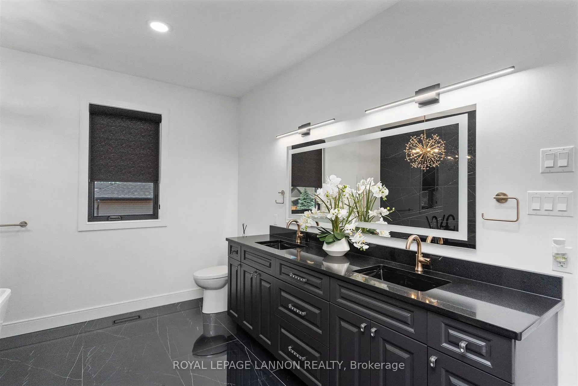 Photo 19 of 2111 Magnolia Drive, Thunder Bay, Parkdale — HOMEH