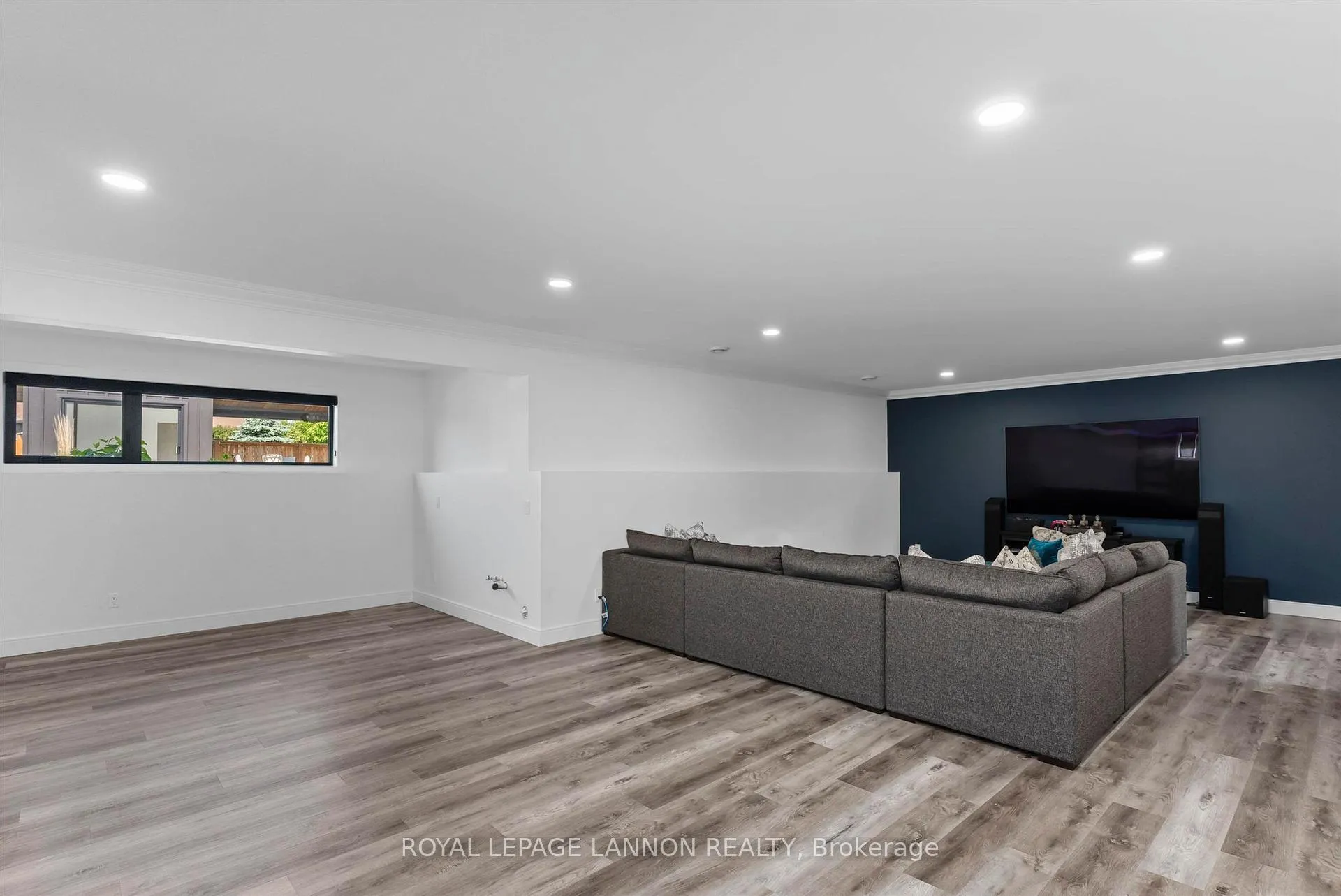 Photo 29 of 2111 Magnolia Drive, Thunder Bay, Parkdale — HOMEH