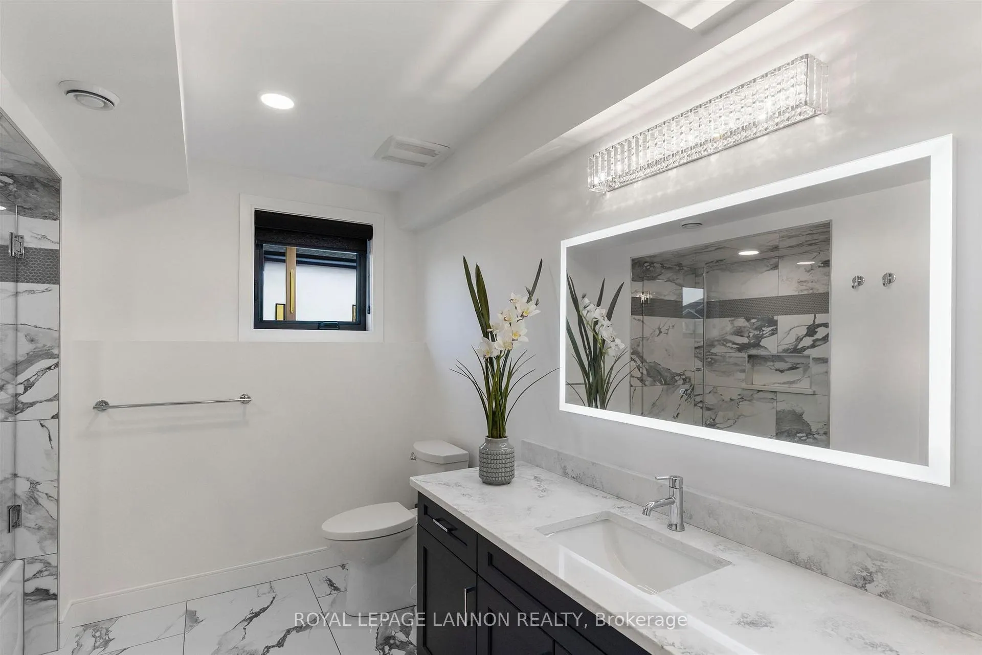 Photo 31 of 2111 Magnolia Drive, Thunder Bay, Parkdale — HOMEH