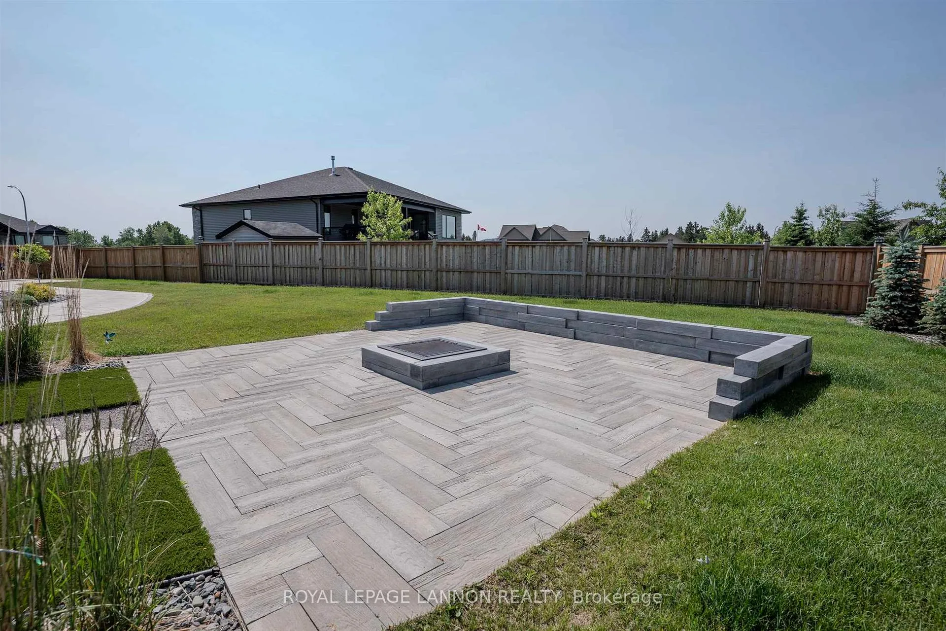 Photo 40 of 2111 Magnolia Drive, Thunder Bay, Parkdale — HOMEH