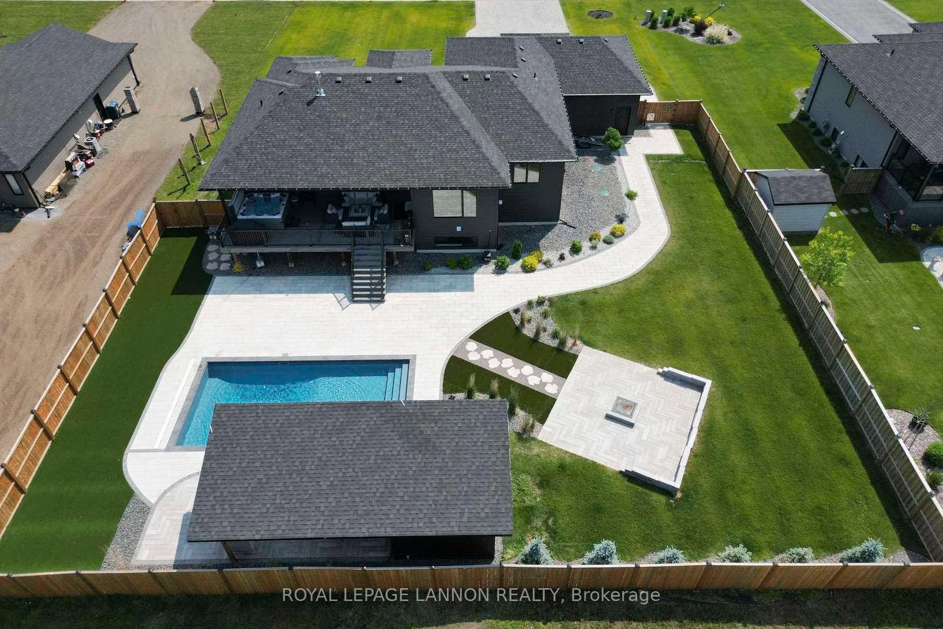 Photo 44 of 2111 Magnolia Drive, Thunder Bay, Parkdale — HOMEH