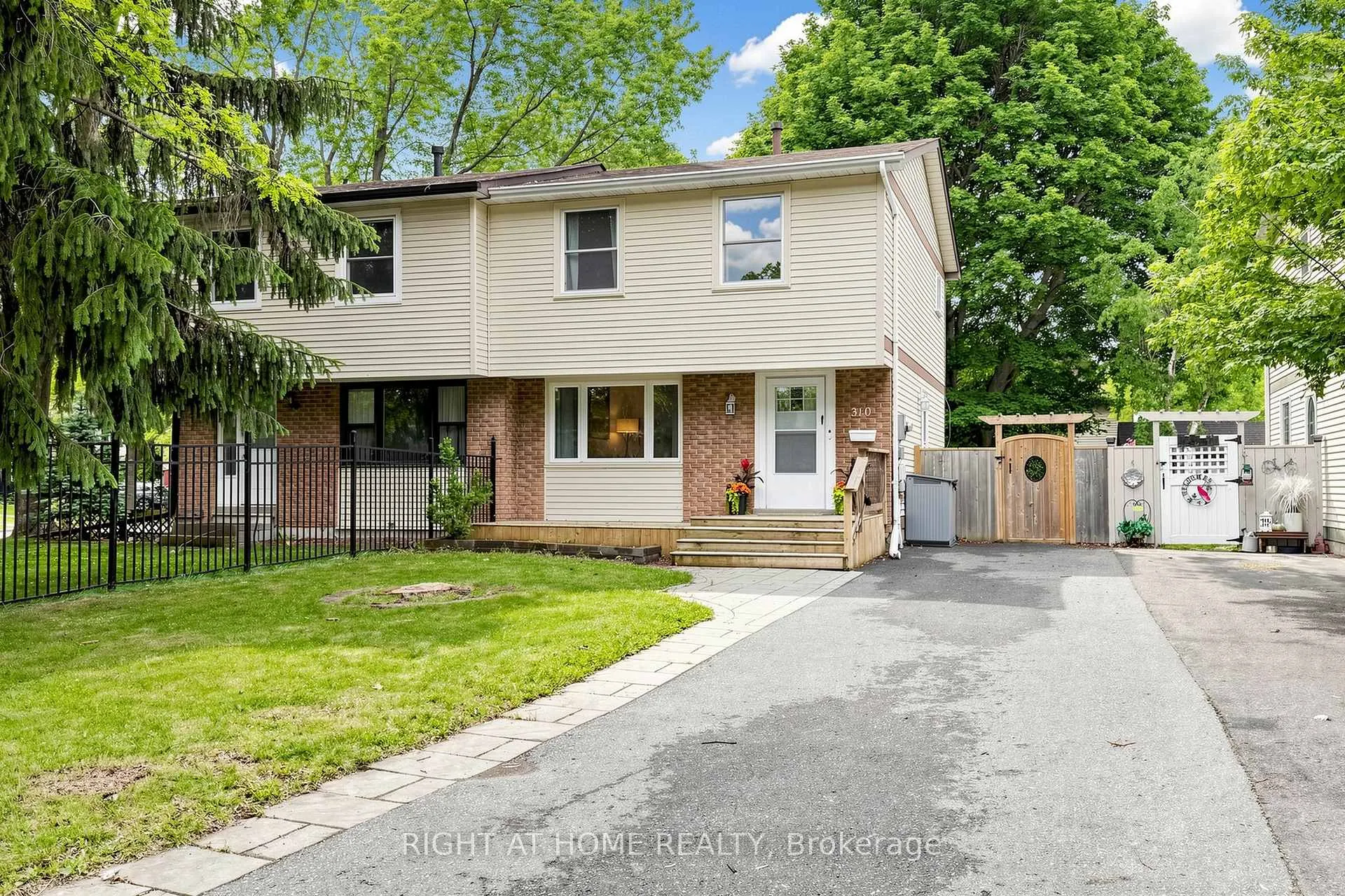 Photo 1 of 310 Shamrock Court, Oshawa, Vanier — HOMEH
