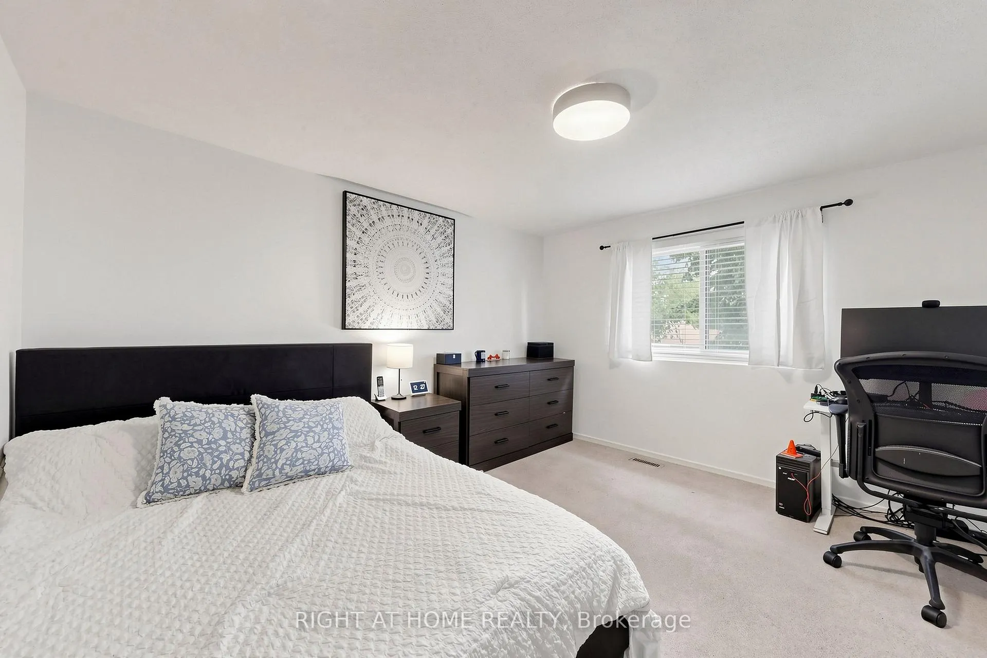 Photo 16 of 310 Shamrock Court, Oshawa, Vanier — HOMEH