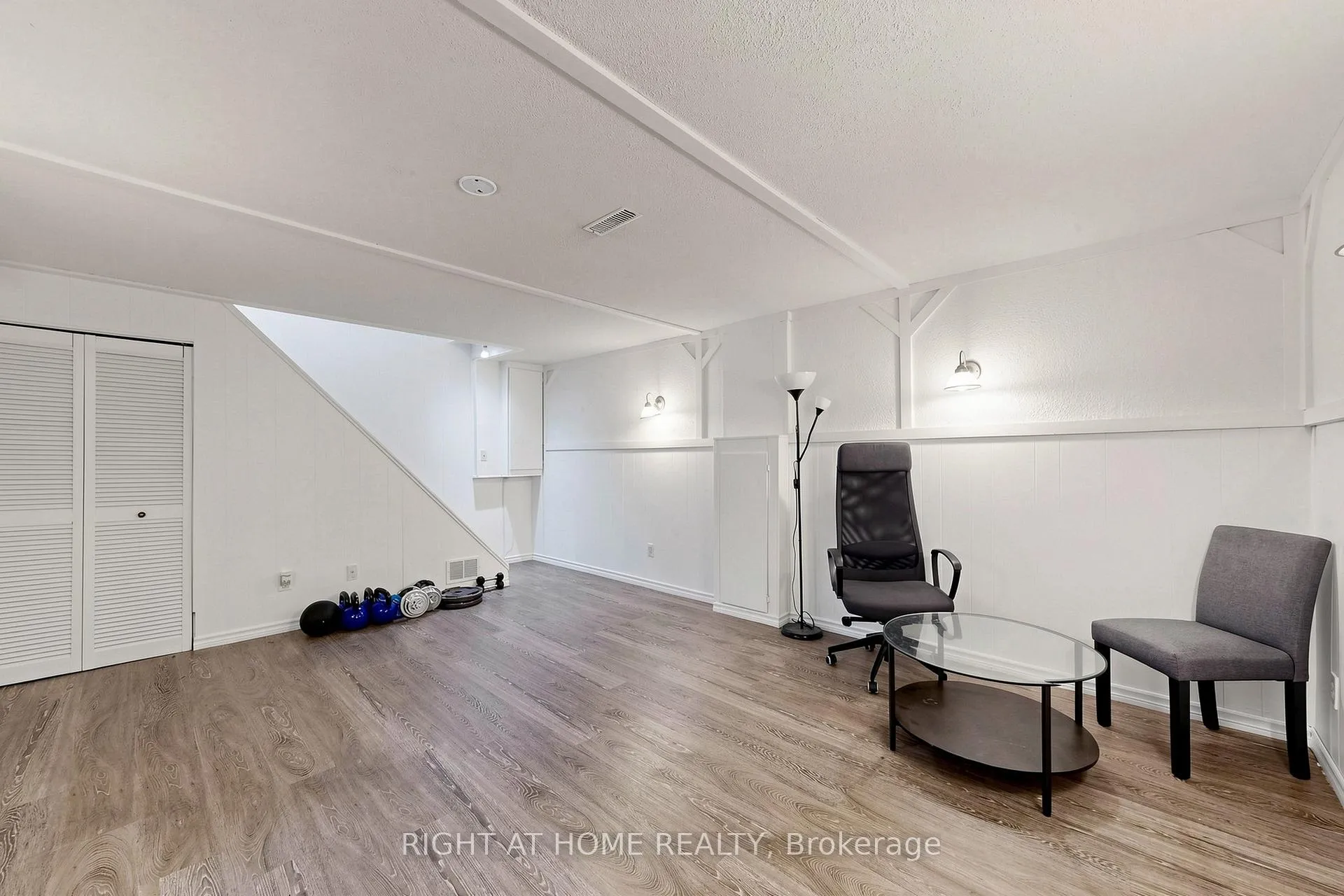 Photo 22 of 310 Shamrock Court, Oshawa, Vanier — HOMEH