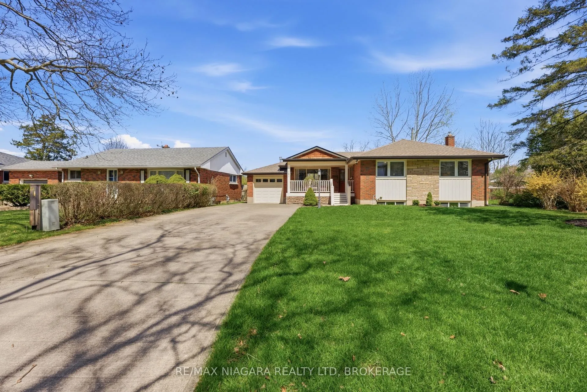 Photo 2 of 181 Woodside Drive, St. Catharines, Glendale/Glenridge — HOMEH