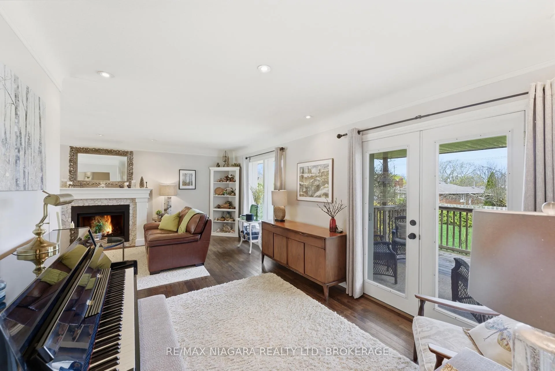 Photo 5 of 181 Woodside Drive, St. Catharines, Glendale/Glenridge — HOMEH