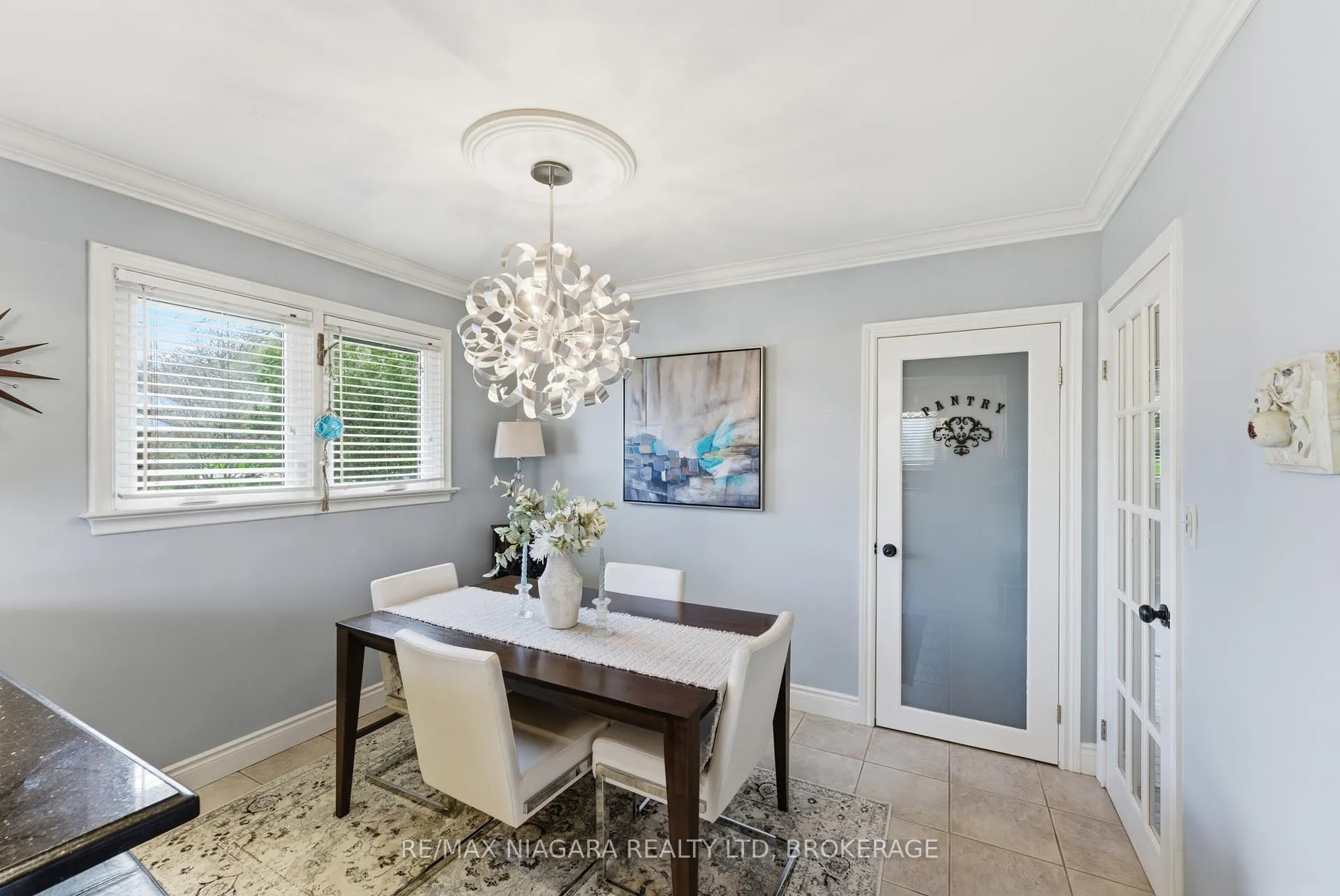 Photo 6 of 181 Woodside Drive, St. Catharines, Glendale/Glenridge — HOMEH