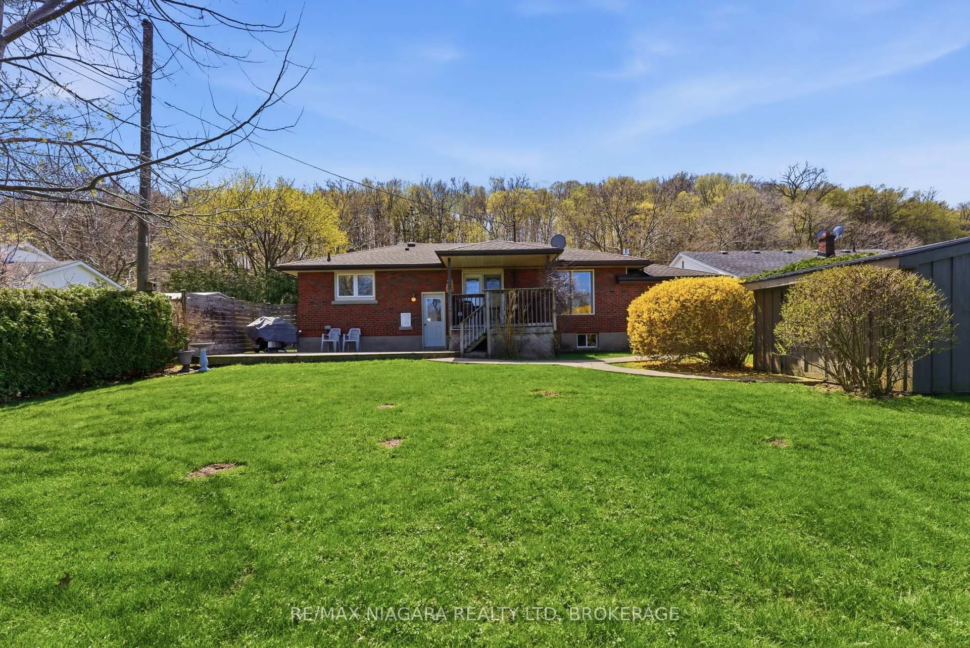 Photo 25 of 181 Woodside Drive, St. Catharines, Glendale/Glenridge — HOMEH
