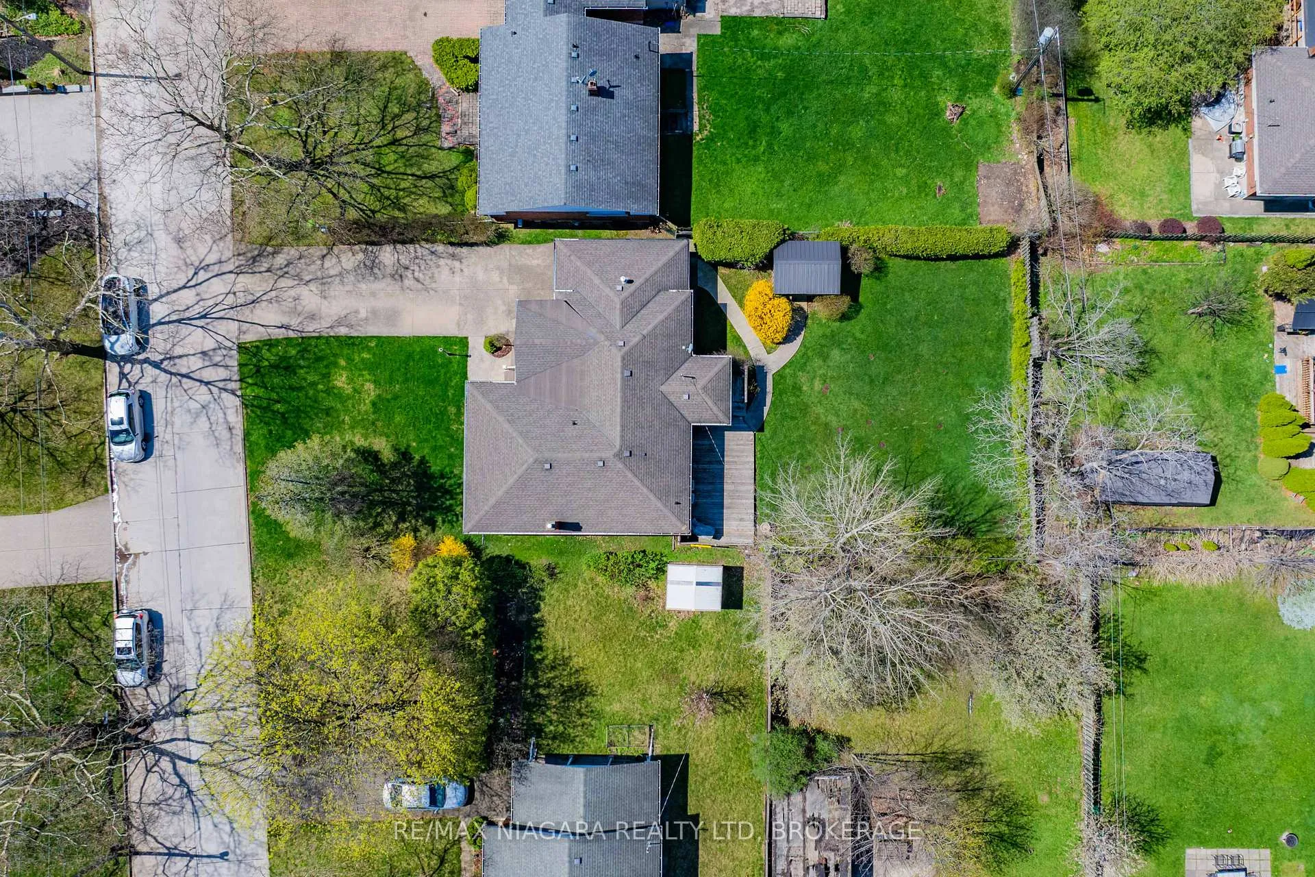 Photo 26 of 181 Woodside Drive, St. Catharines, Glendale/Glenridge — HOMEH