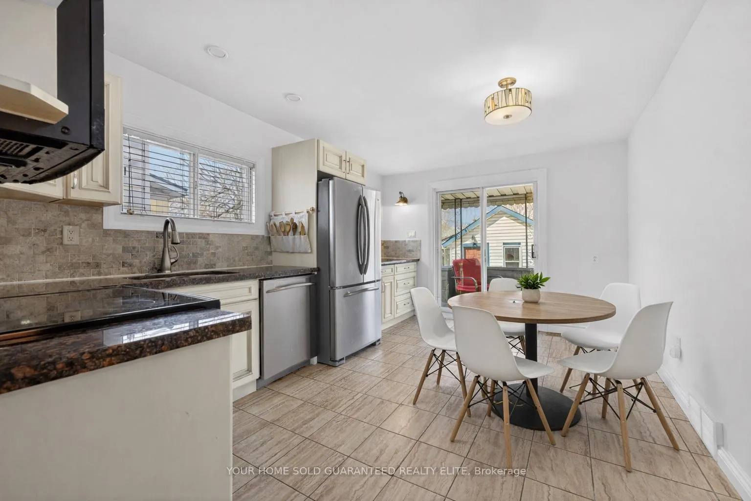 Photo 10 of 183 Paling Avenue, Hamilton, Homeside — HOMEH