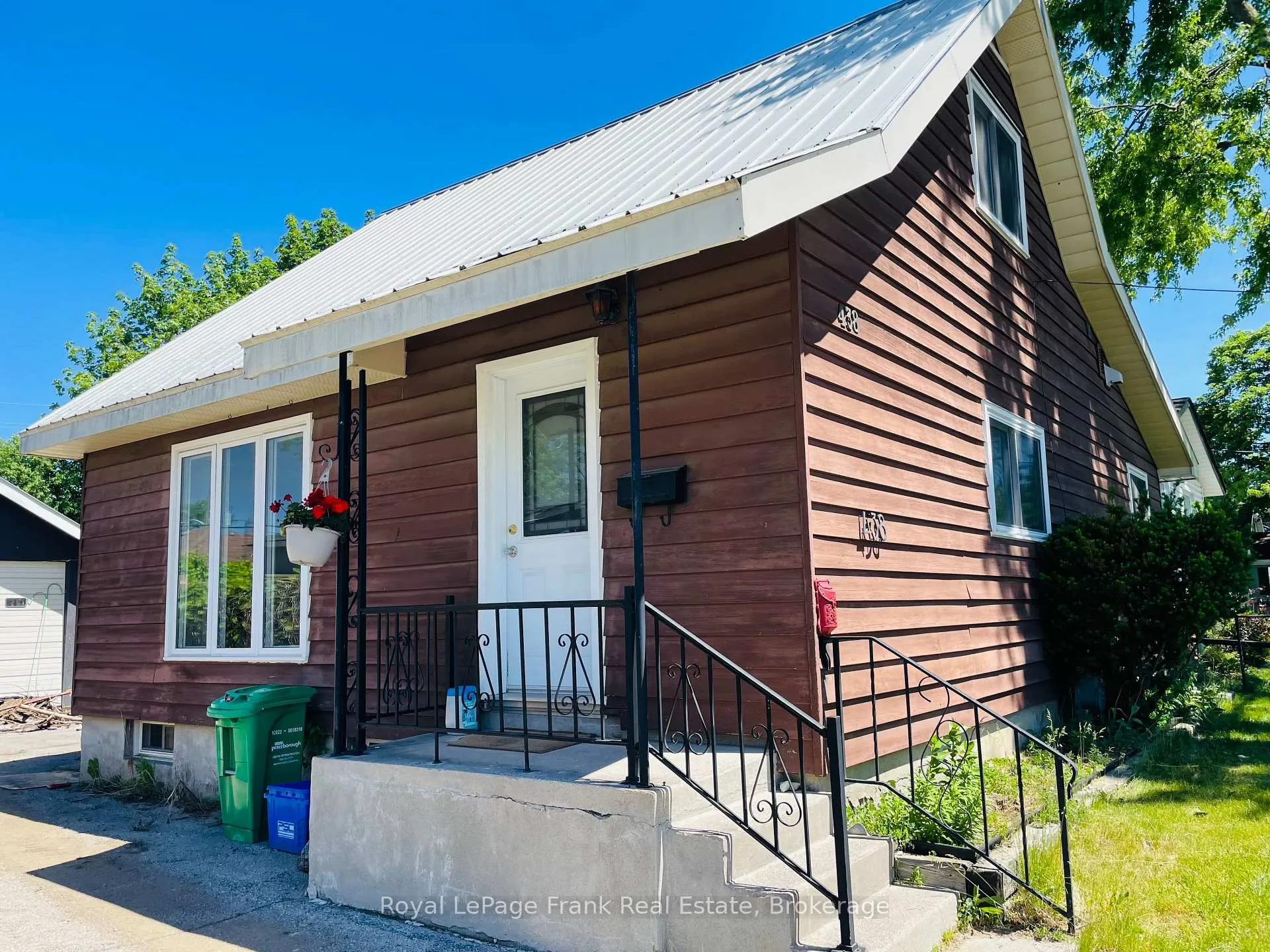 Photo 1 of 438 Rose Avenue, Peterborough, Otonabee Ward 1 — HOMEH